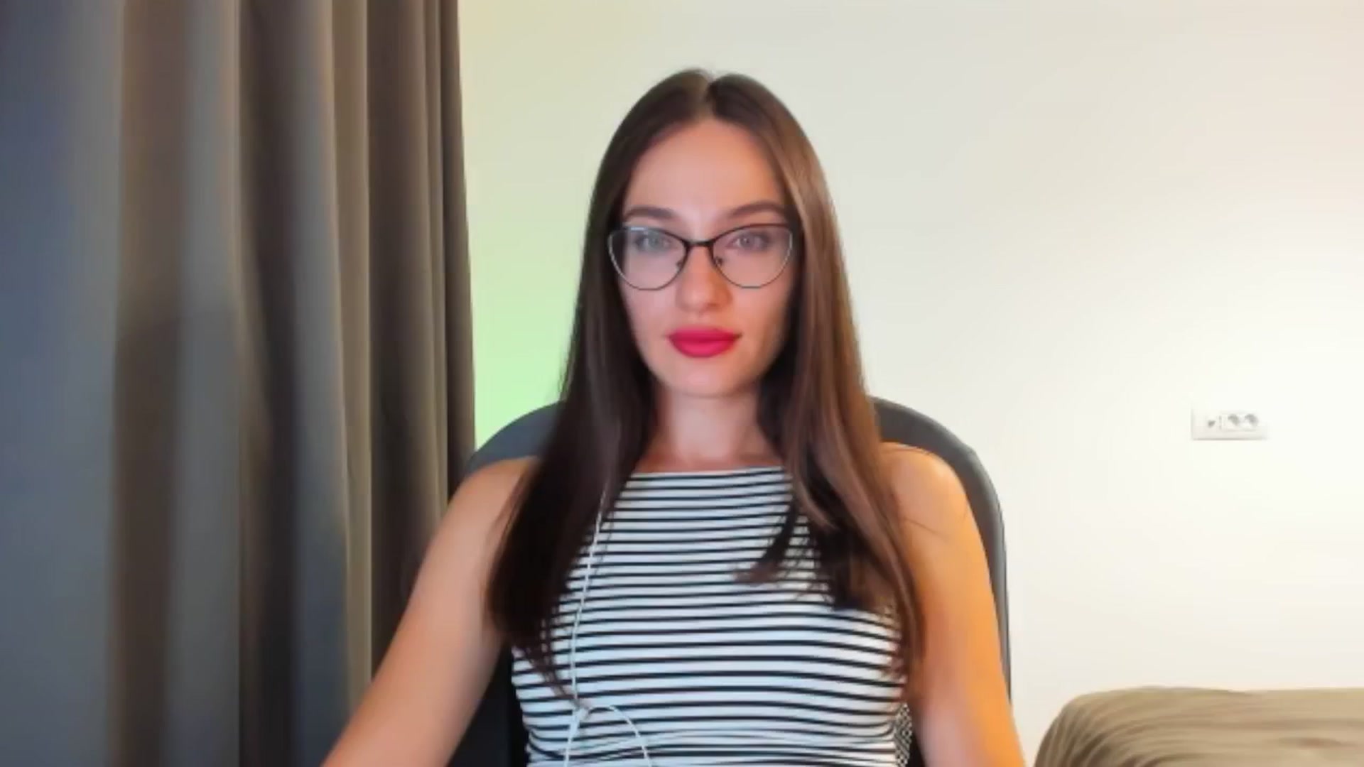 Gallery image thumbnail from Cyber_Geisha's myfreecams stream on, 08/12/2024, 20:06 image 1 of 20