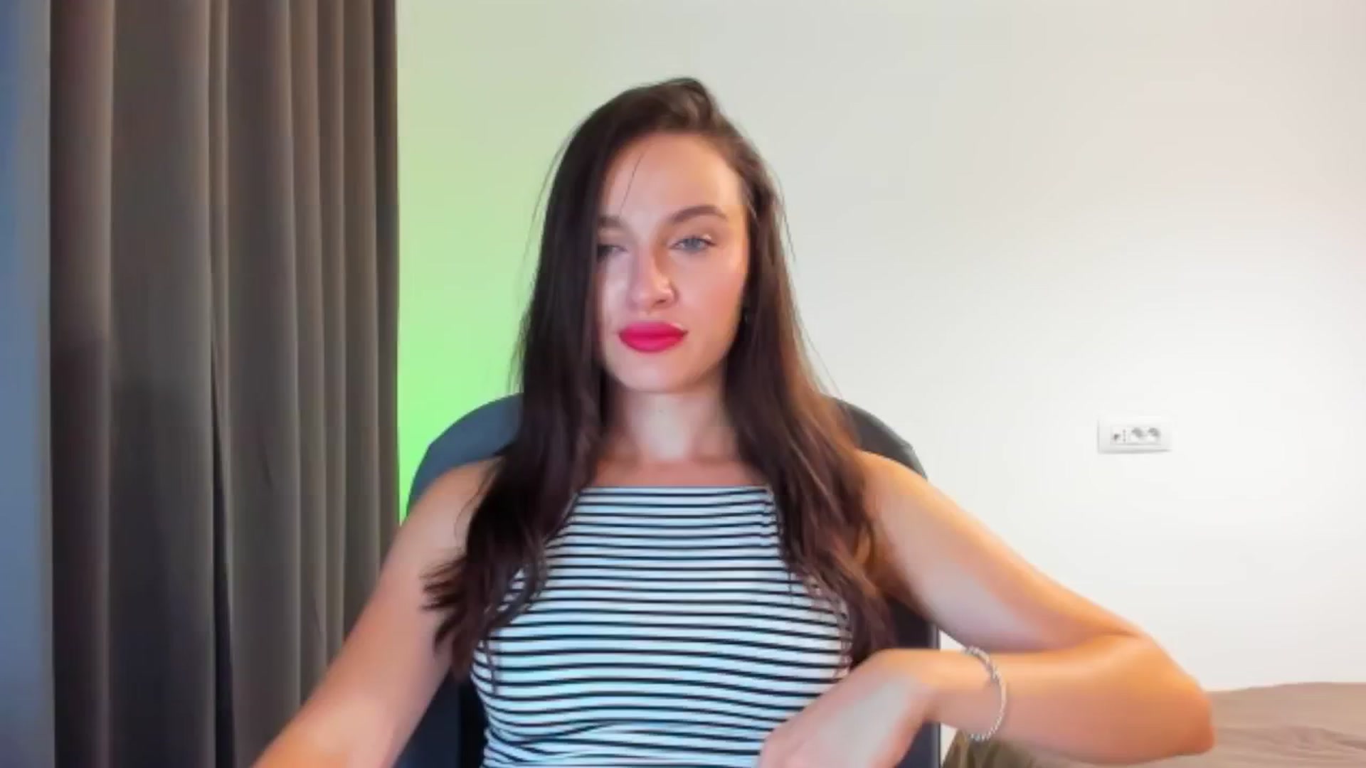 Gallery image thumbnail from Cyber_Geisha's myfreecams stream on, 08/16/2024, 20:03 image 1 of 20