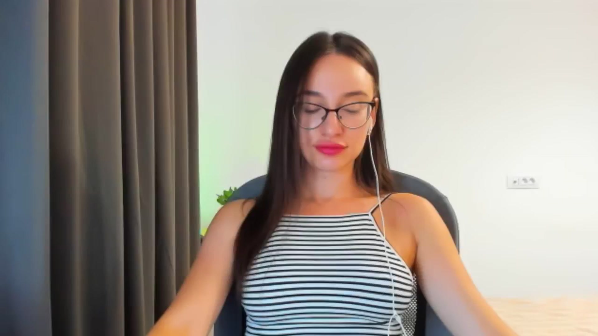 Gallery image thumbnail from Cyber_Geisha's myfreecams stream on, 08/18/2024, 08:33 image 14 of 20