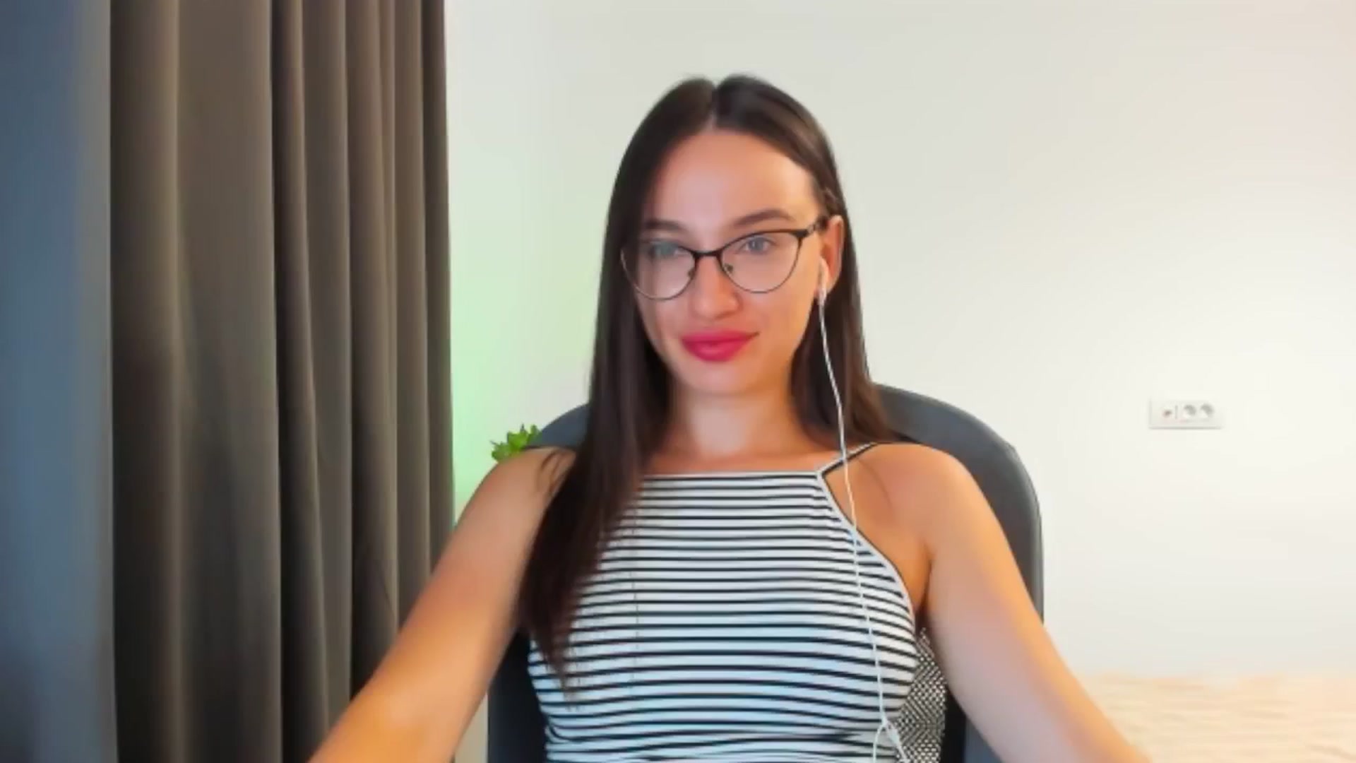 Gallery image thumbnail from Cyber_Geisha's myfreecams stream on, 08/18/2024, 08:33 image 13 of 20