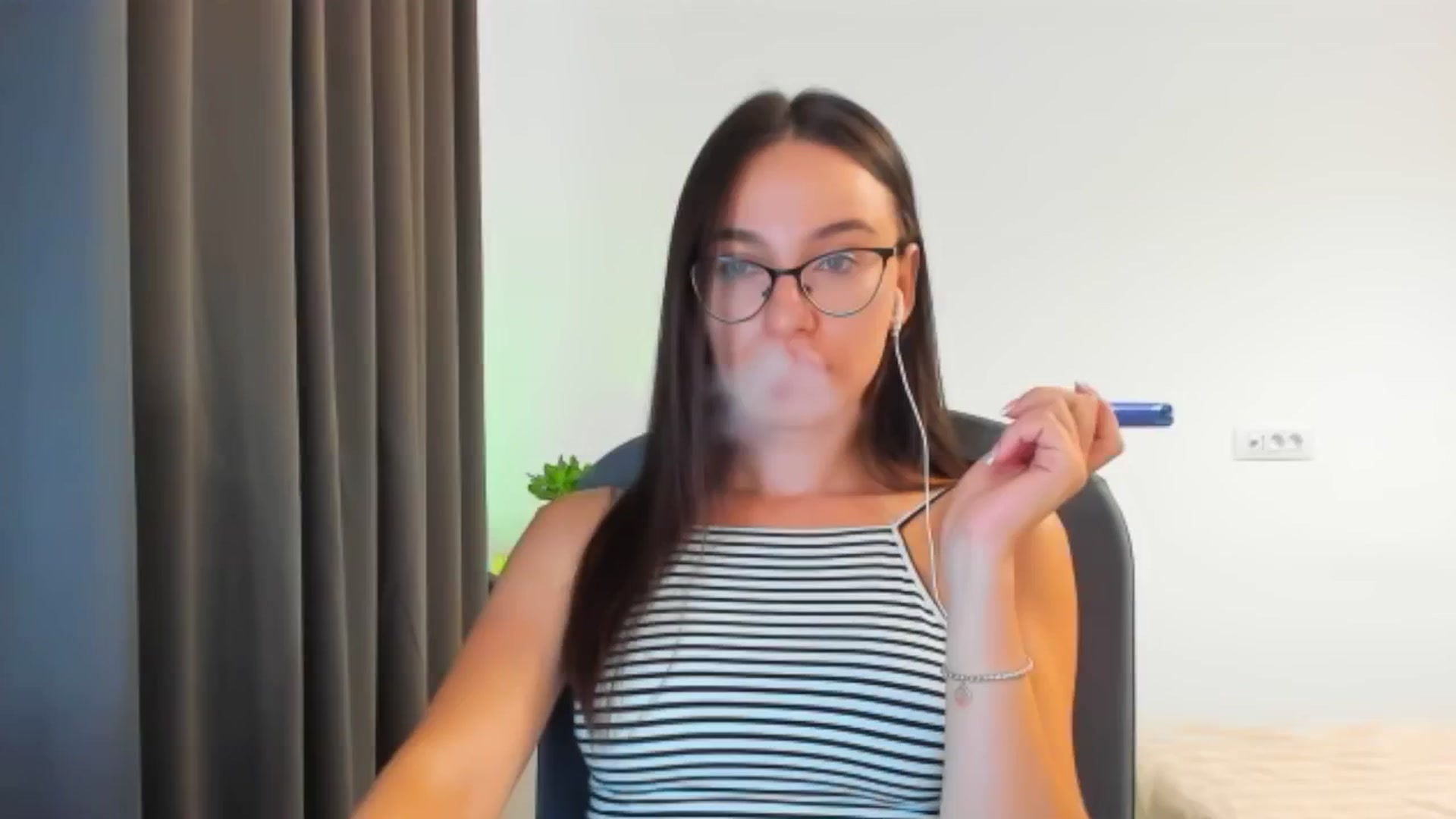 Gallery image thumbnail from Cyber_Geisha's myfreecams stream on, 08/18/2024, 08:33 image 19 of 20