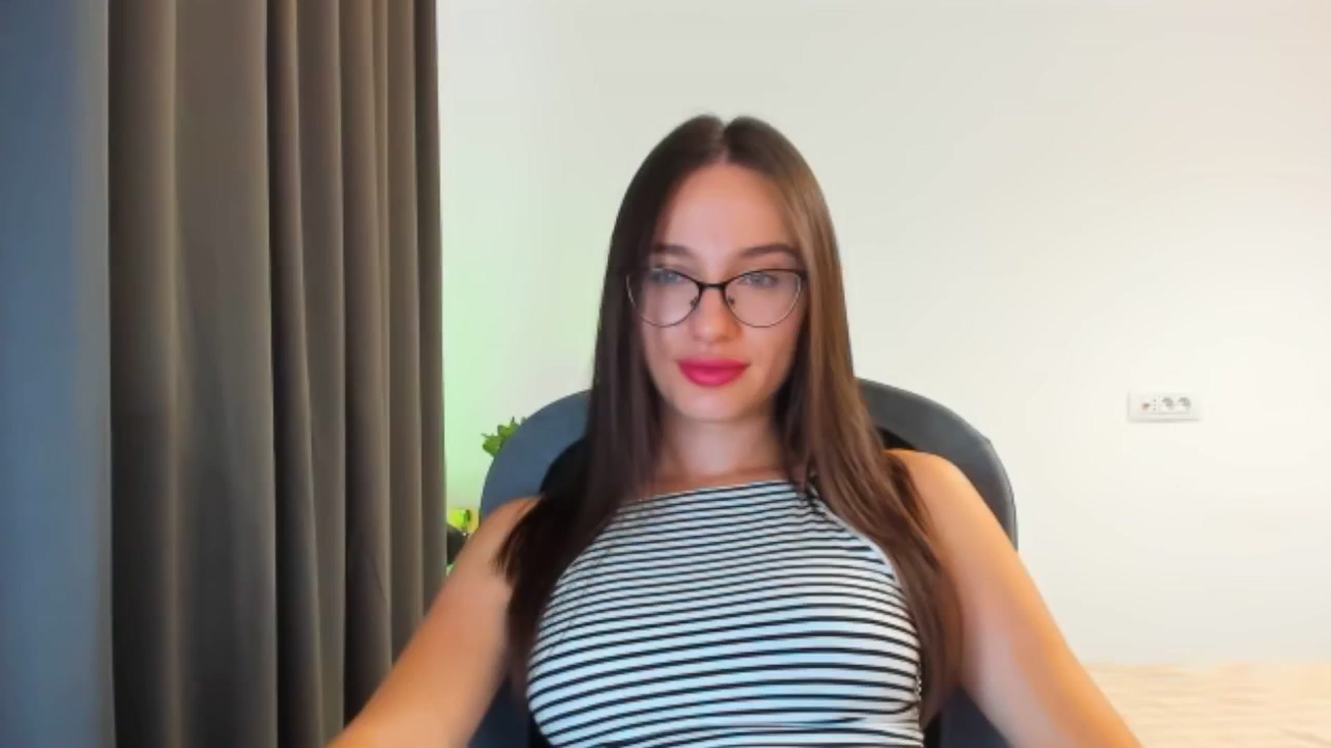 Gallery image thumbnail from Cyber_Geisha's myfreecams stream on, 08/18/2024, 08:33 image 10 of 20