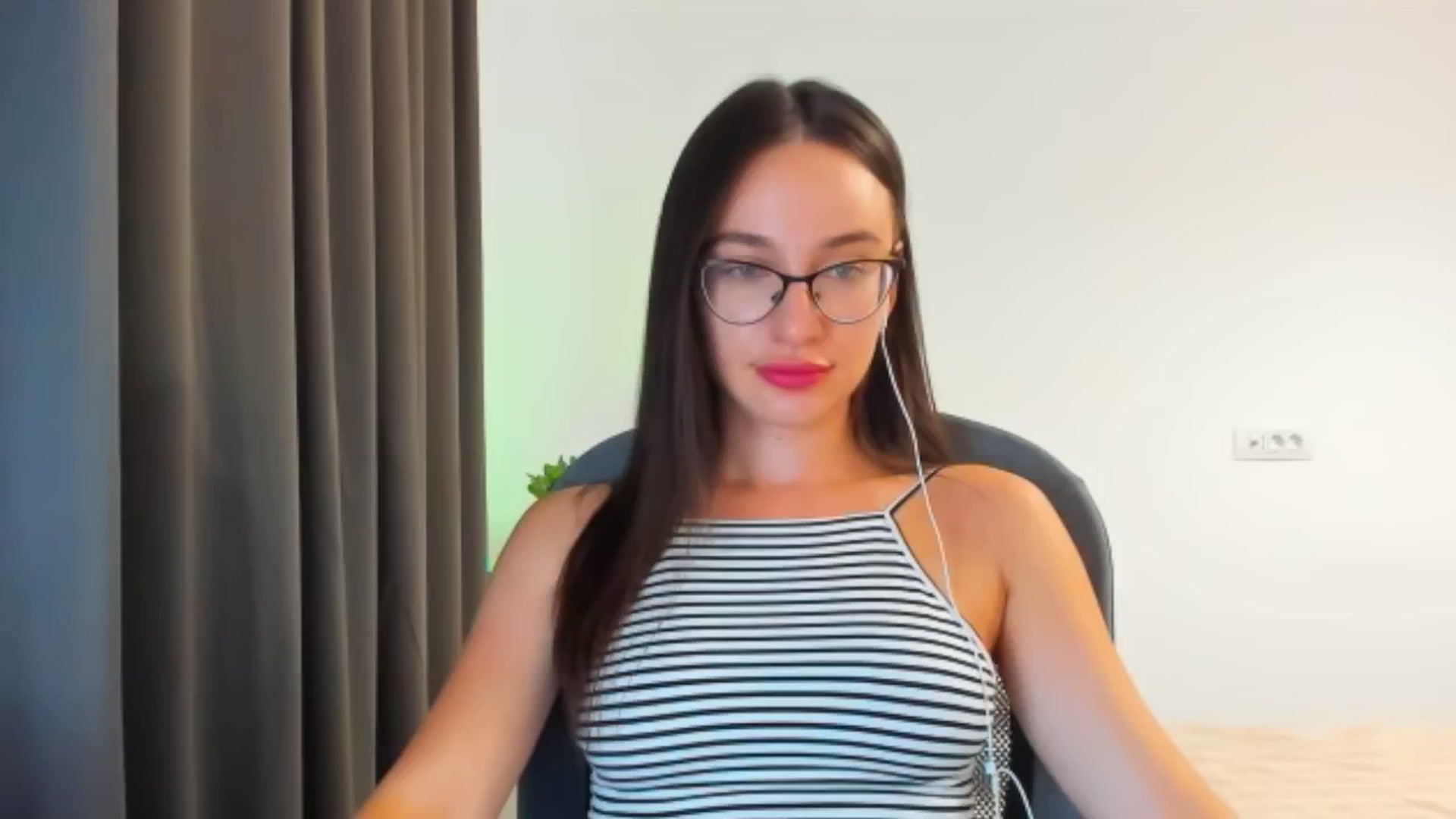 Gallery image thumbnail from Cyber_Geisha's myfreecams stream on, 08/18/2024, 08:33 image 15 of 20