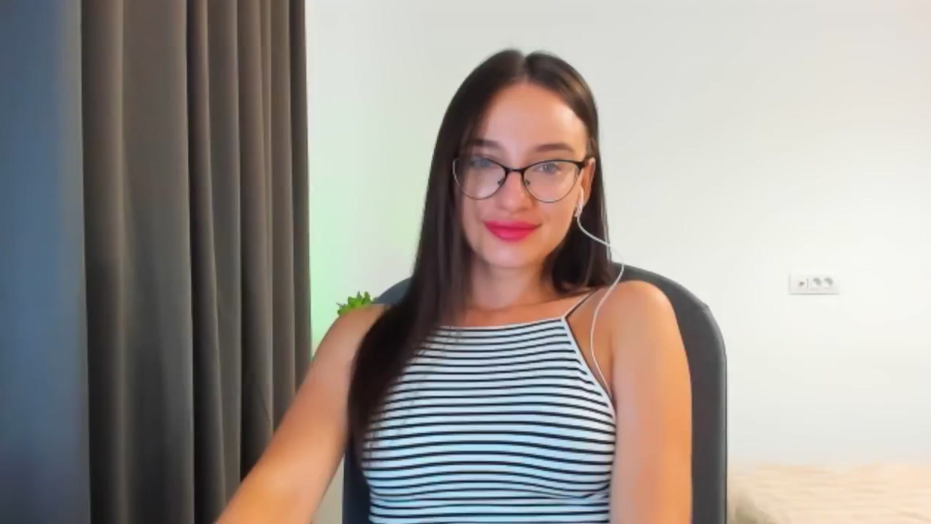 Gallery image thumbnail from Cyber_Geisha's myfreecams stream on, 08/18/2024, 08:33 image 18 of 20