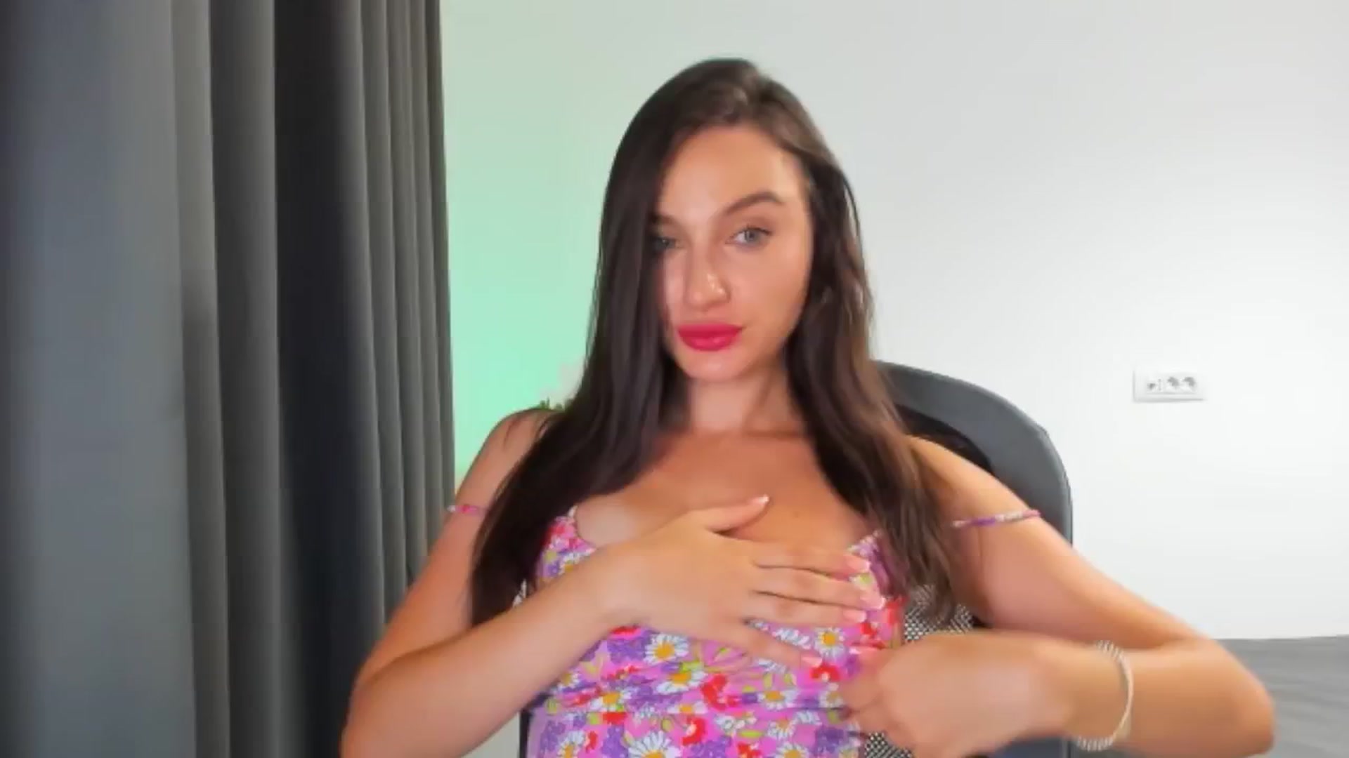 Gallery image thumbnail from Cyber_Geisha's myfreecams stream on, 08/25/2024, 19:47 image 13 of 20