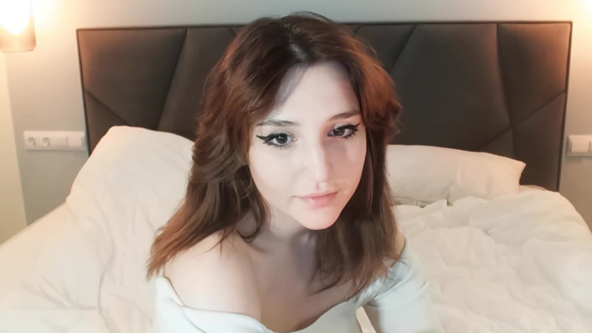 Gallery image thumbnail from Cyber_doll's myfreecams stream on, 11/16/2022, 20:29 image 19 of 20