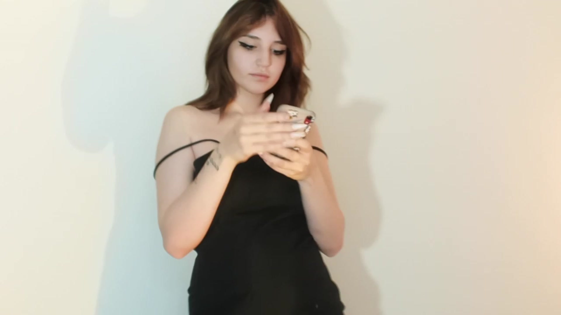 Gallery image thumbnail from Cyber_doll's myfreecams stream on, 11/18/2022, 13:29 image 5 of 20
