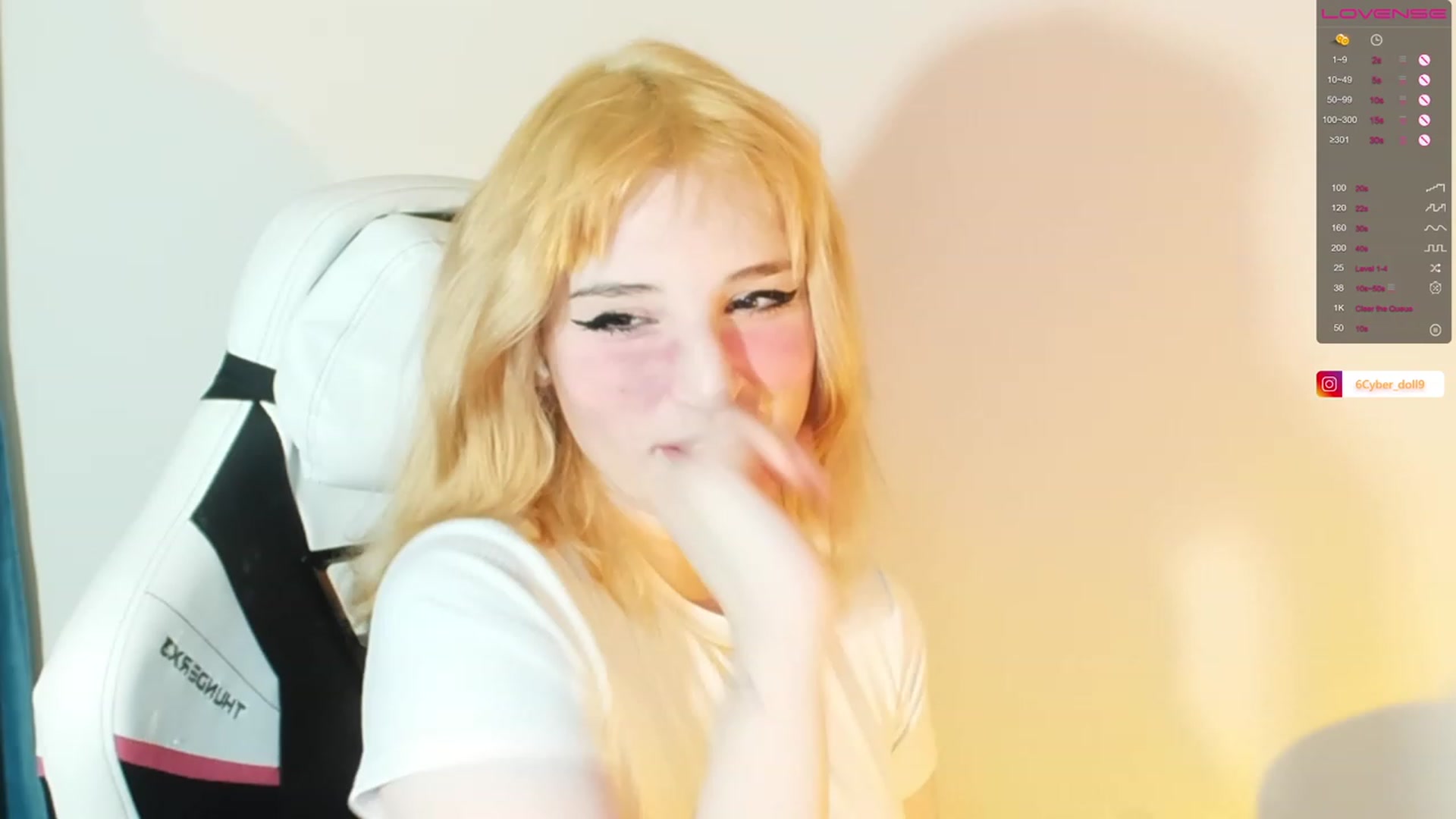Gallery image thumbnail from Cyber_doll's myfreecams stream on, 11/29/2022, 15:57 image 14 of 20