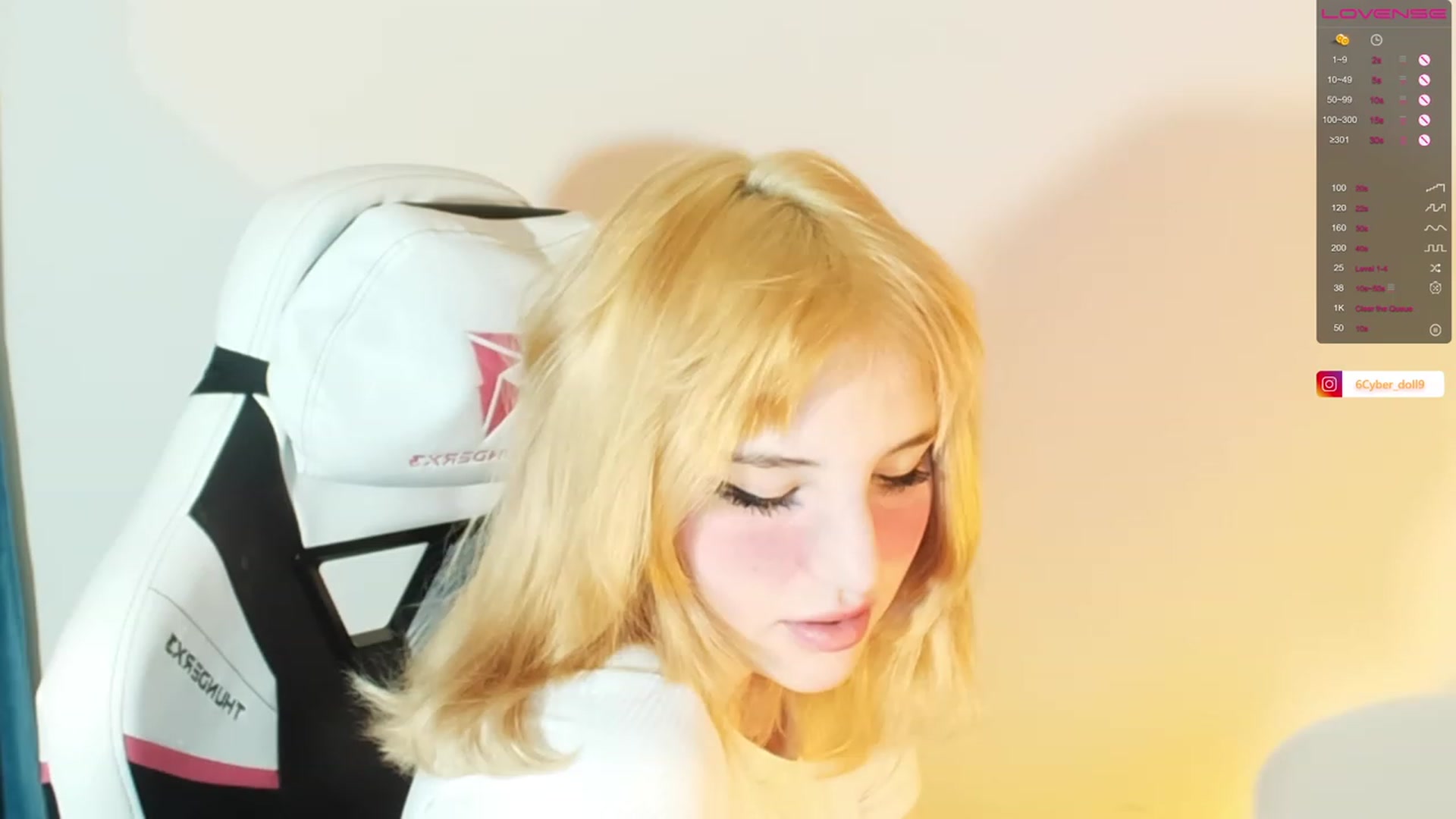 Gallery image thumbnail from Cyber_doll's myfreecams stream on, 11/29/2022, 15:57 image 18 of 20