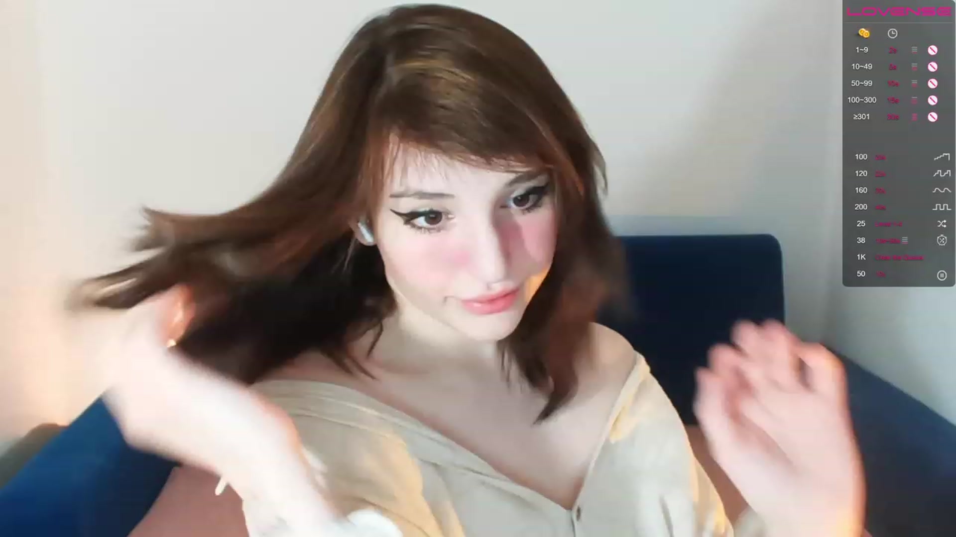 Gallery image thumbnail from Cyber_doll's myfreecams stream on, 12/18/2022, 14:14 image 5 of 20