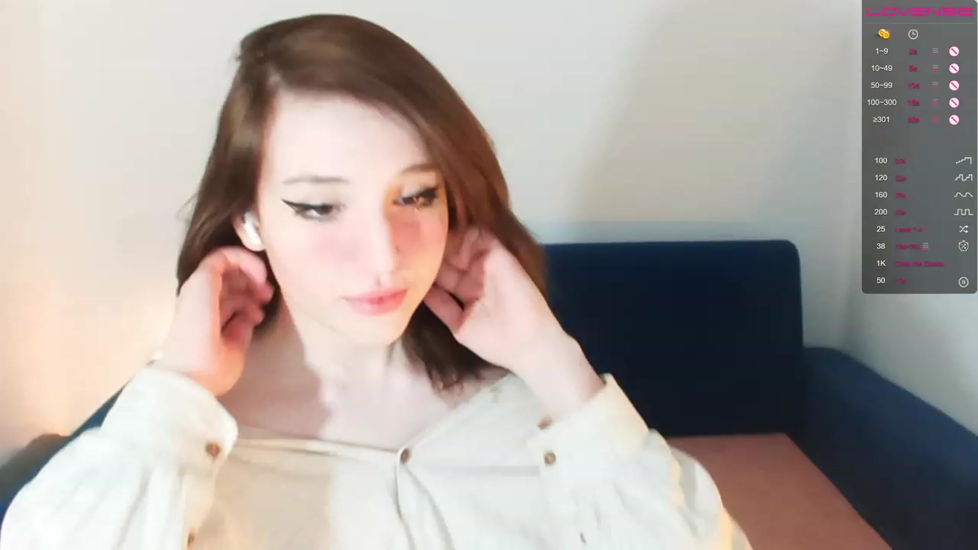 Gallery image thumbnail from Cyber_doll's myfreecams stream on, 12/18/2022, 14:14 image 2 of 20