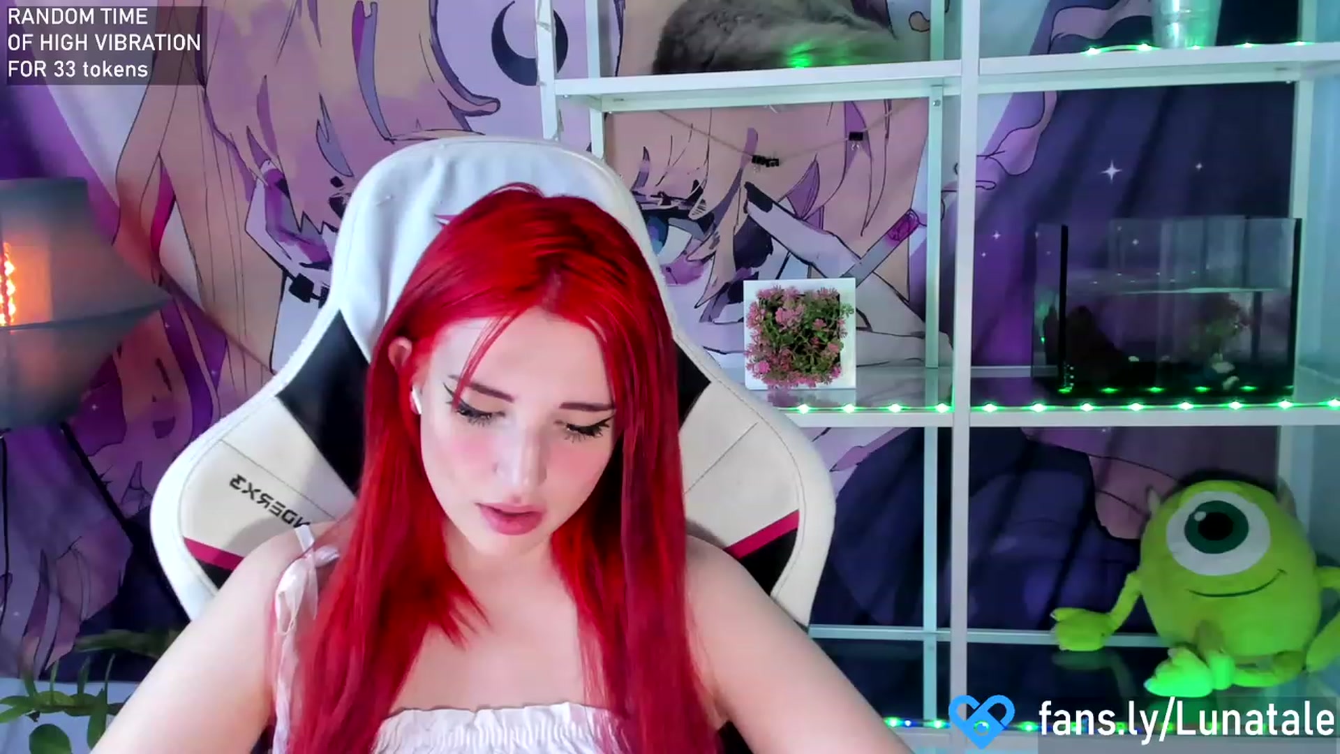 Gallery image thumbnail from Cyber_doll's myfreecams stream on, 04/09/2023, 18:58 image 13 of 20