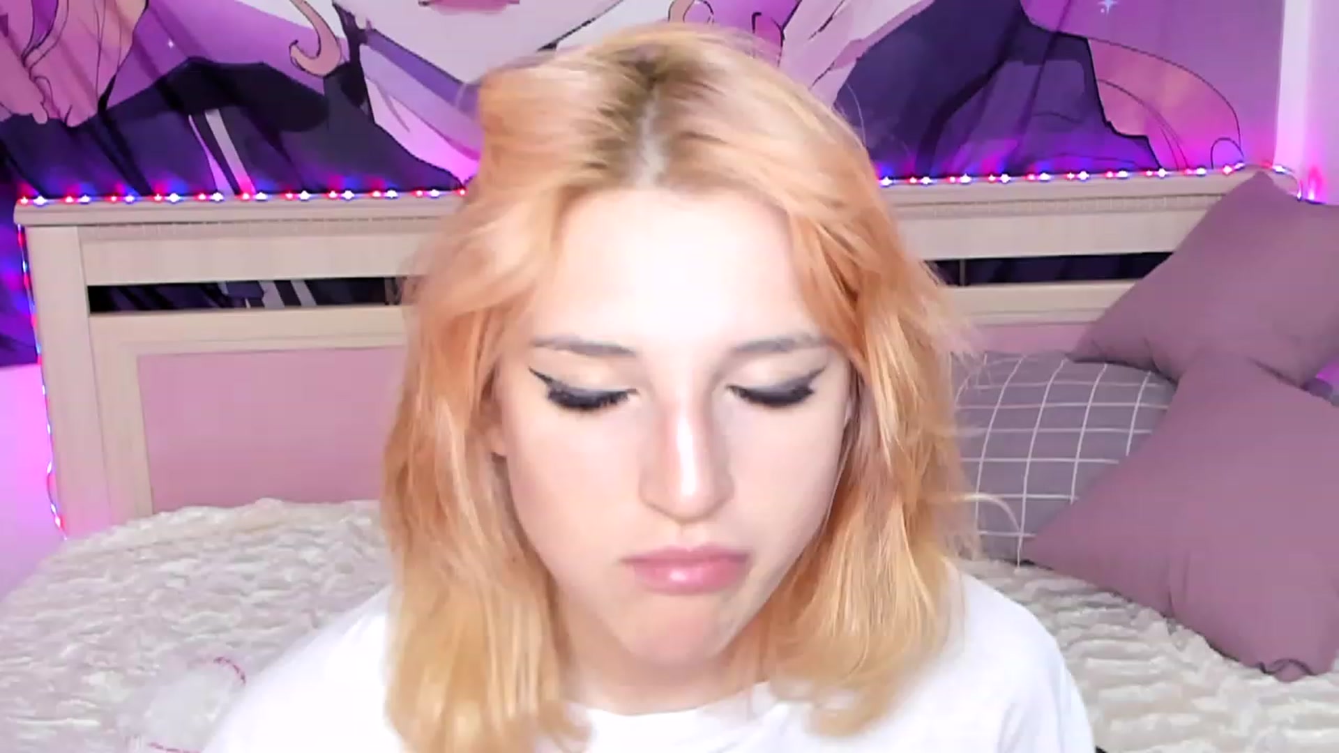 Gallery image thumbnail from Cyber_doll's myfreecams stream on, 06/19/2023, 20:56 image 2 of 20