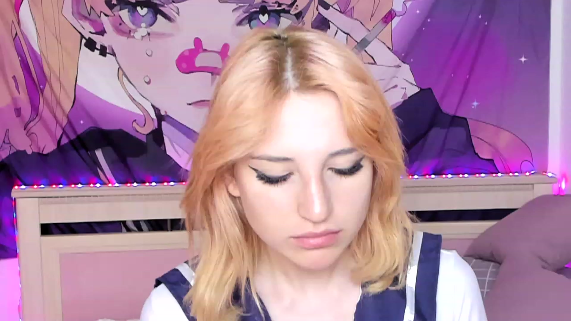 Gallery image thumbnail from Cyber_doll's myfreecams stream on, 06/19/2023, 20:56 image 13 of 20