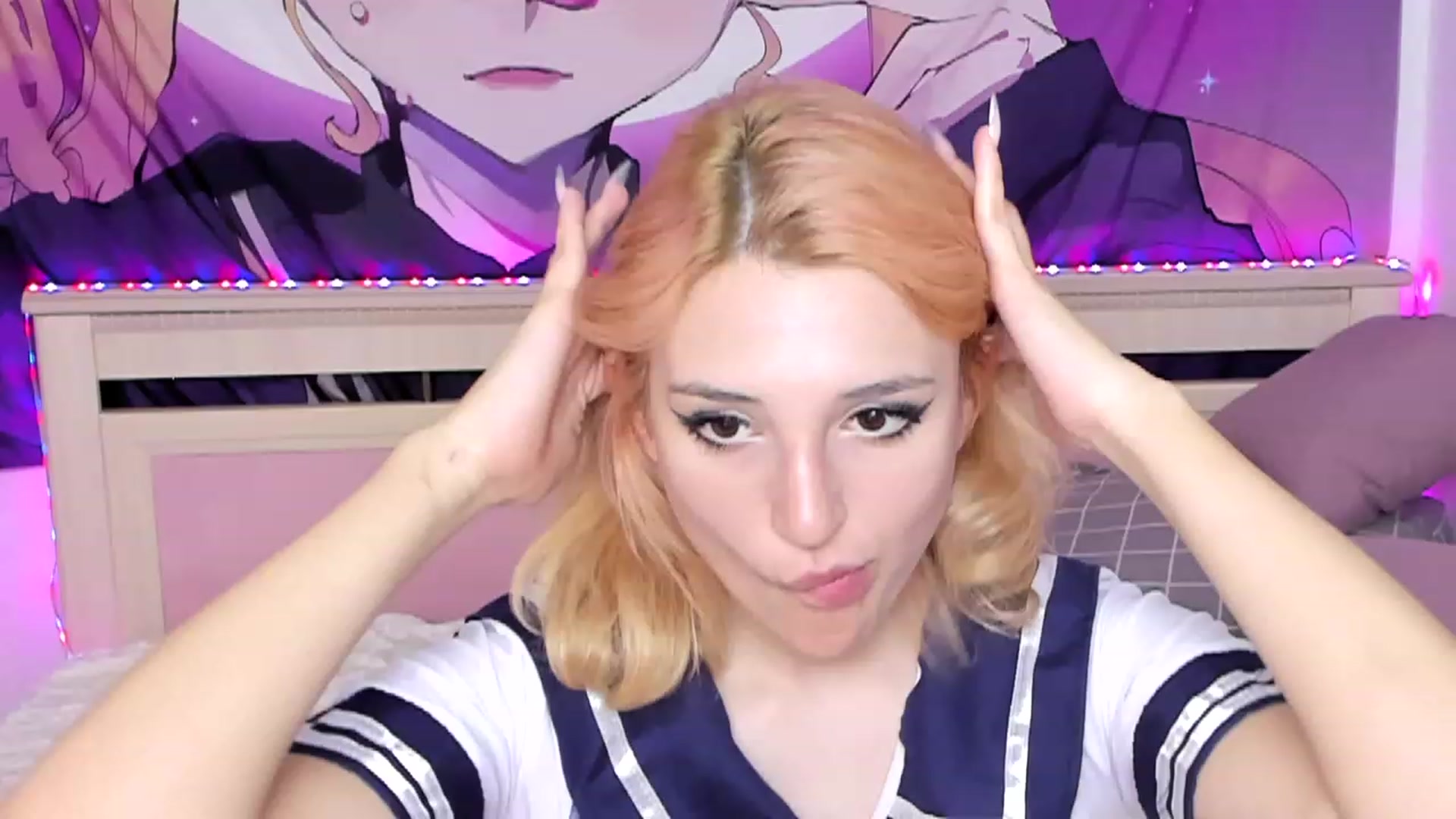 Gallery image thumbnail from Cyber_doll's myfreecams stream on, 06/19/2023, 20:56 image 17 of 20