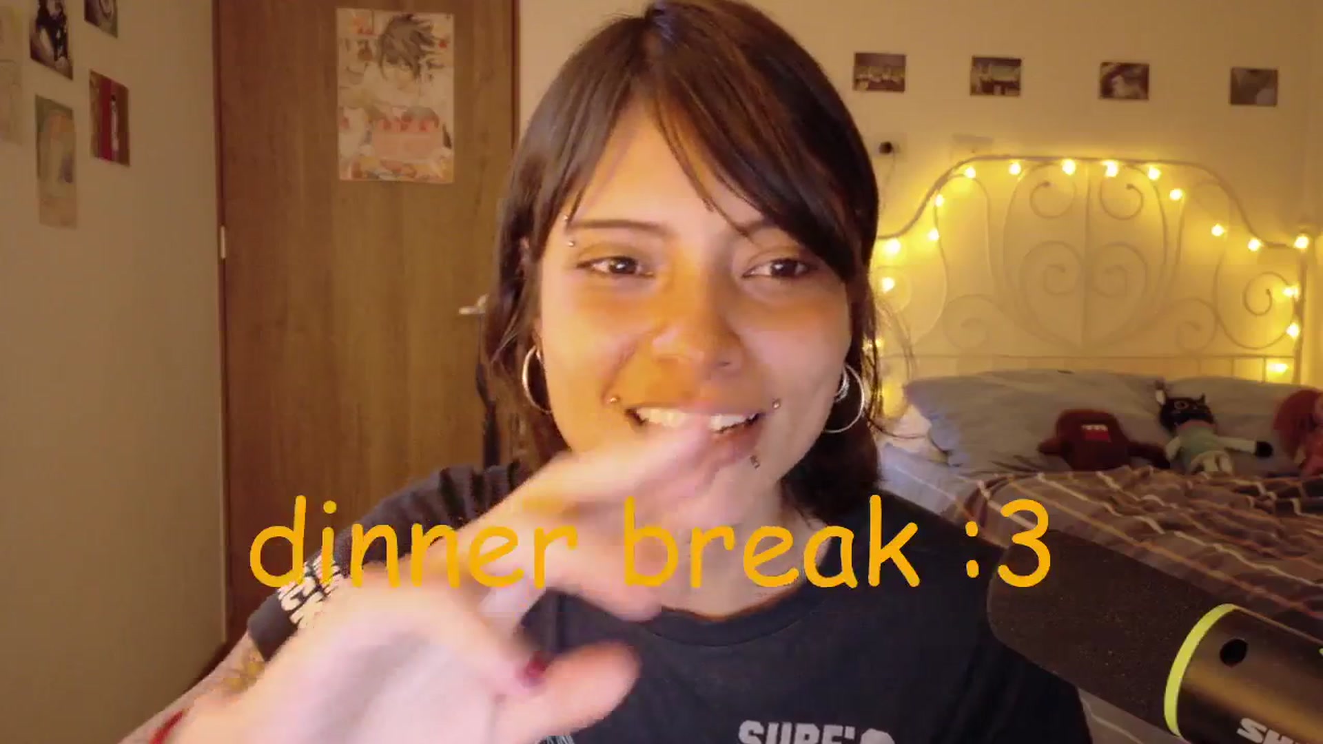 Gallery image thumbnail from Cyberme1998xd's myfreecams stream on, 12/27/2025, 01:31 image 19 of 20