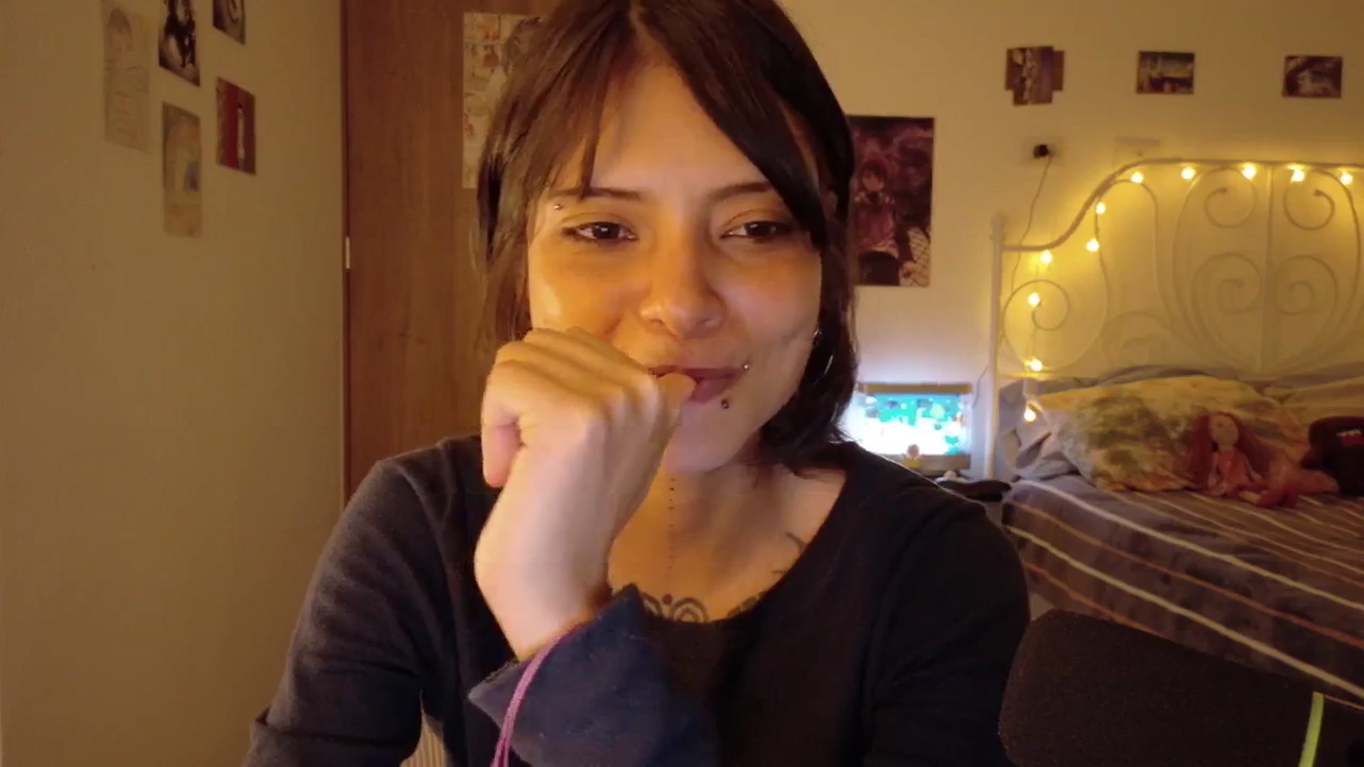 Gallery image thumbnail from Cyberme1998xd's myfreecams stream on, 01/01/2026, 03:51 image 4 of 20
