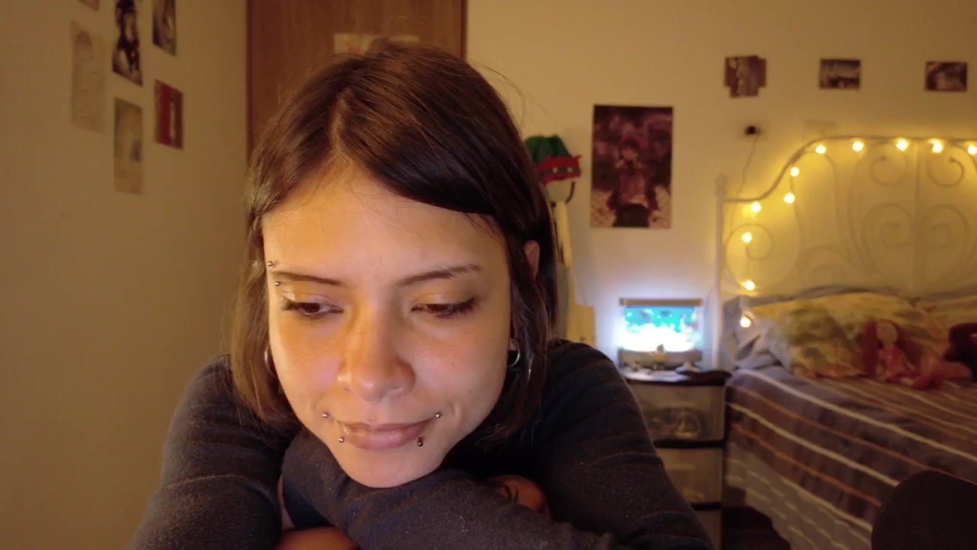 Gallery image thumbnail from Cyberme1998xd's myfreecams stream on, 01/01/2026, 03:51 image 12 of 20