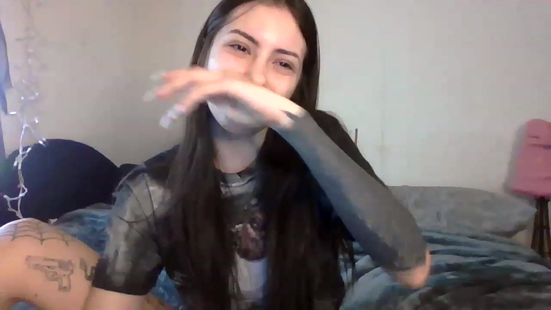 Gallery image thumbnail from Cynbunz's myfreecams stream on, 02/17/2023, 18:46 image 16 of 20