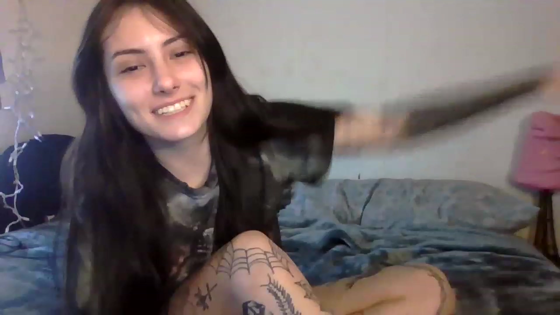 Gallery image thumbnail from Cynbunz's myfreecams stream on, 02/17/2023, 18:46 image 8 of 20