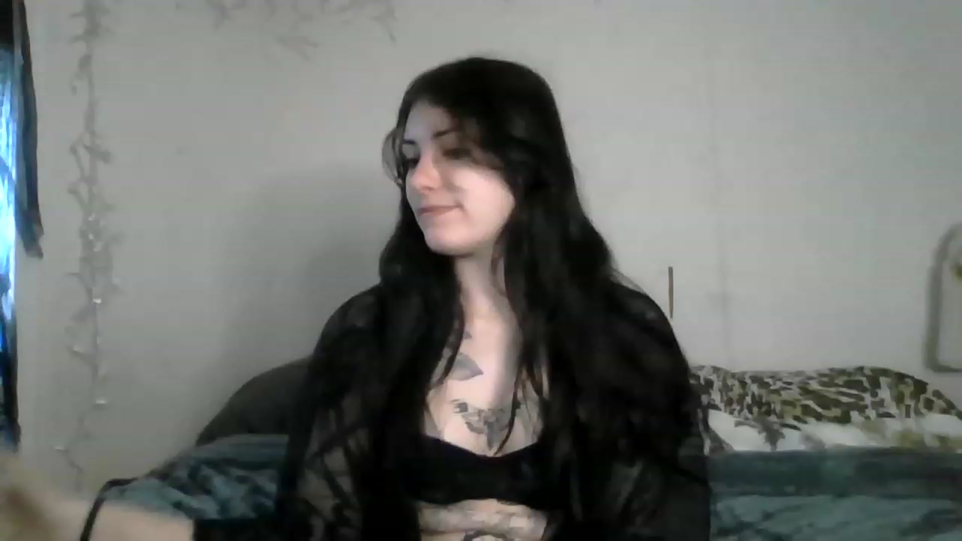 Gallery image thumbnail from Cynbunz's myfreecams stream on, 03/15/2023, 12:58 image 15 of 20