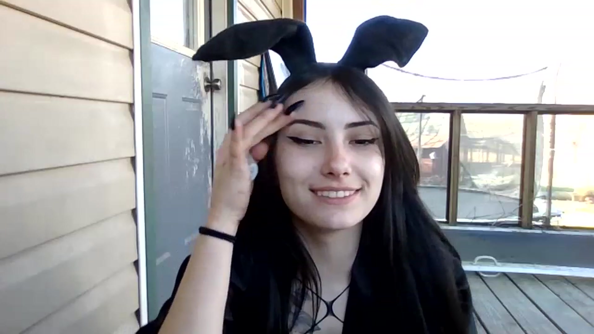 Gallery image thumbnail from Cynbunz's myfreecams stream on, 03/16/2023, 14:51 image 12 of 20