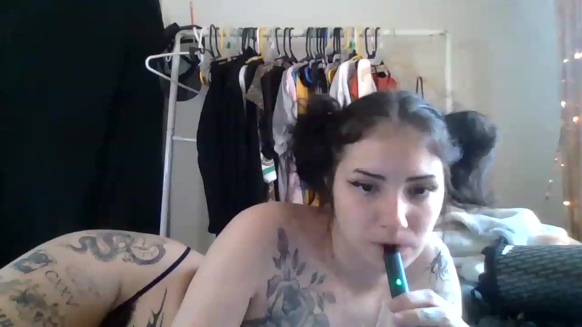 Gallery image thumbnail from Cynbunz's myfreecams stream on, 04/25/2023, 17:17 image 18 of 20