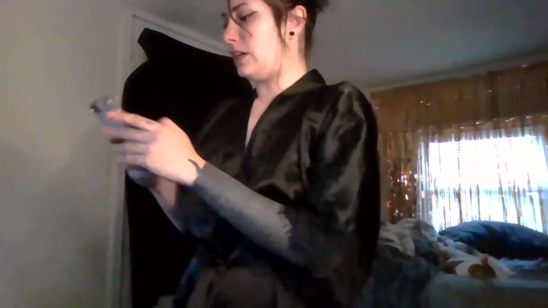 Gallery image thumbnail from Cynbunz's myfreecams stream on, 04/27/2023, 12:37 image 6 of 20