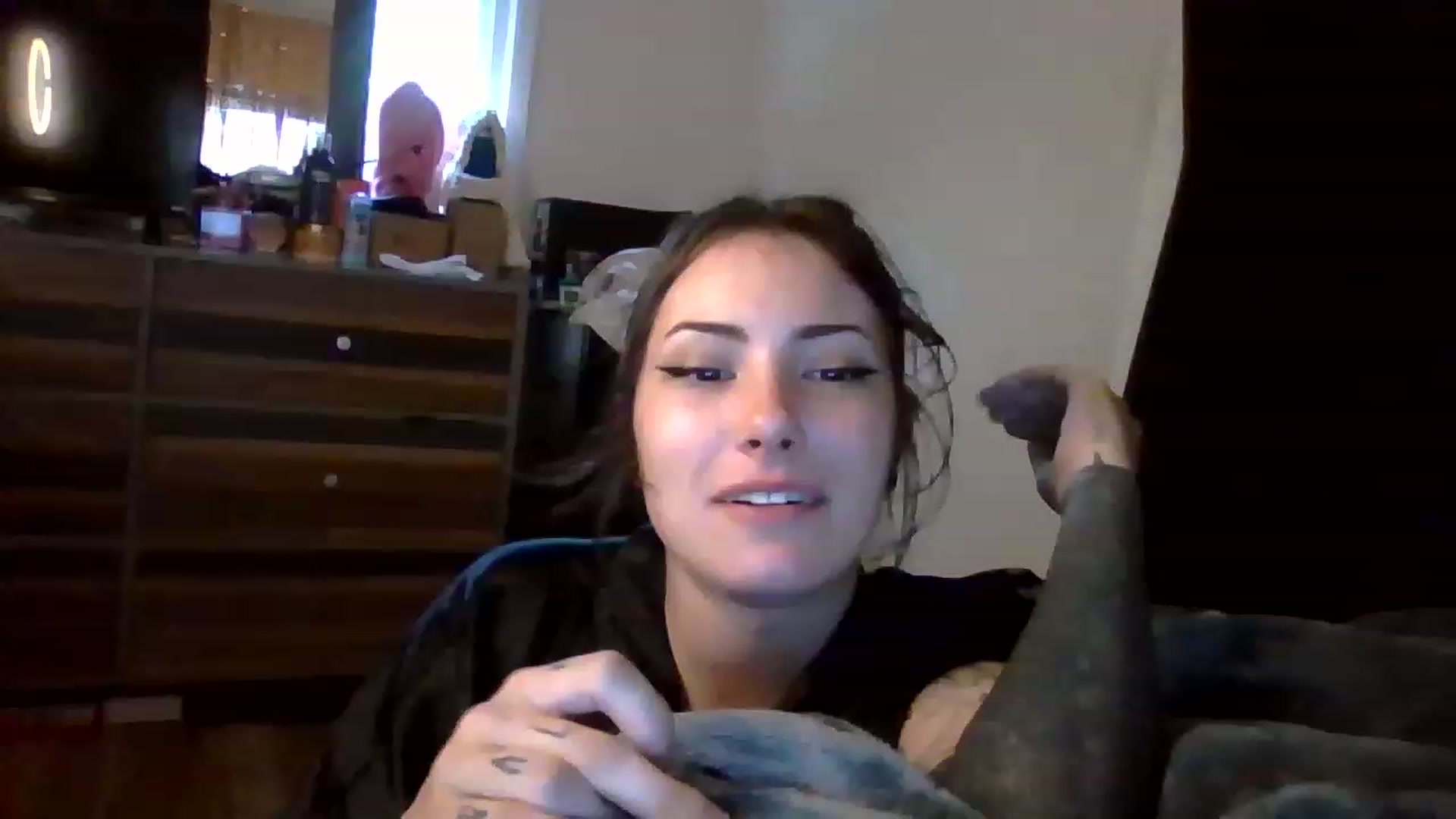 Gallery image thumbnail from Cynbunz's myfreecams stream on, 04/27/2023, 12:37 image 17 of 20