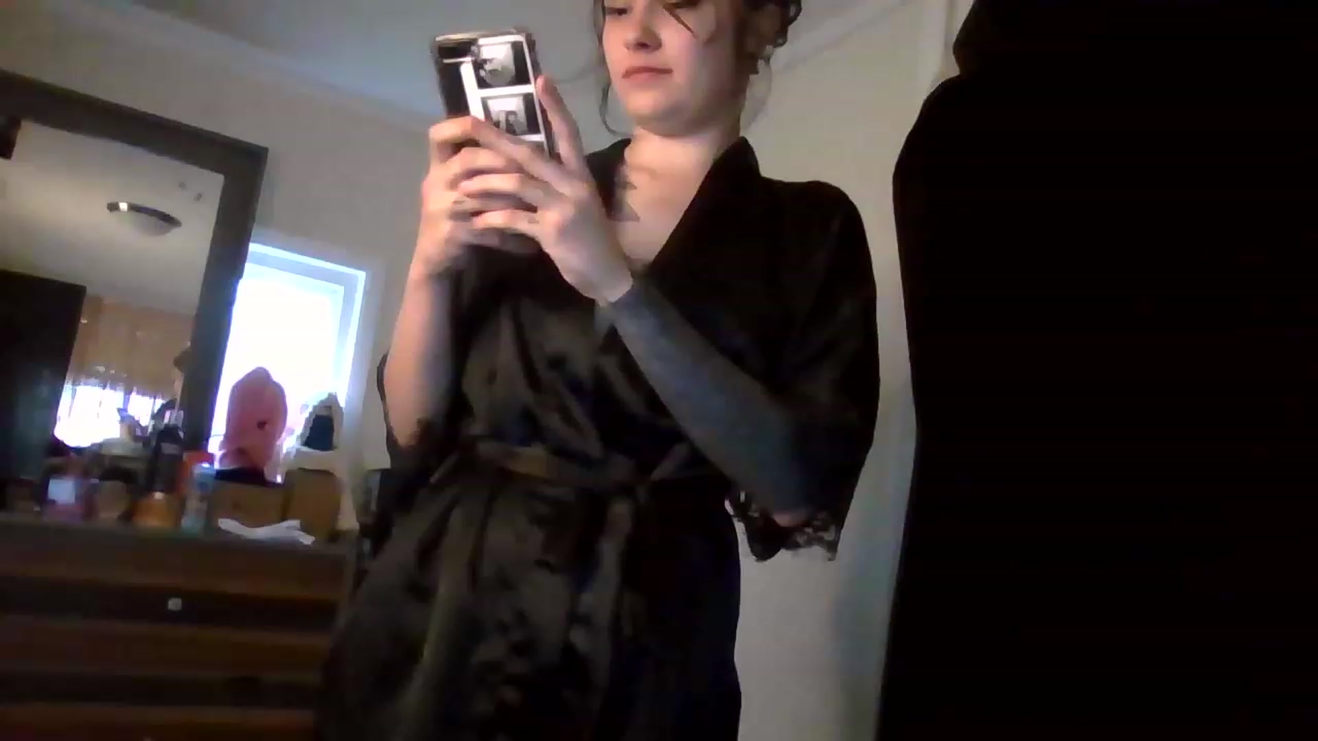 Gallery image thumbnail from Cynbunz's myfreecams stream on, 04/27/2023, 12:37 image 14 of 20
