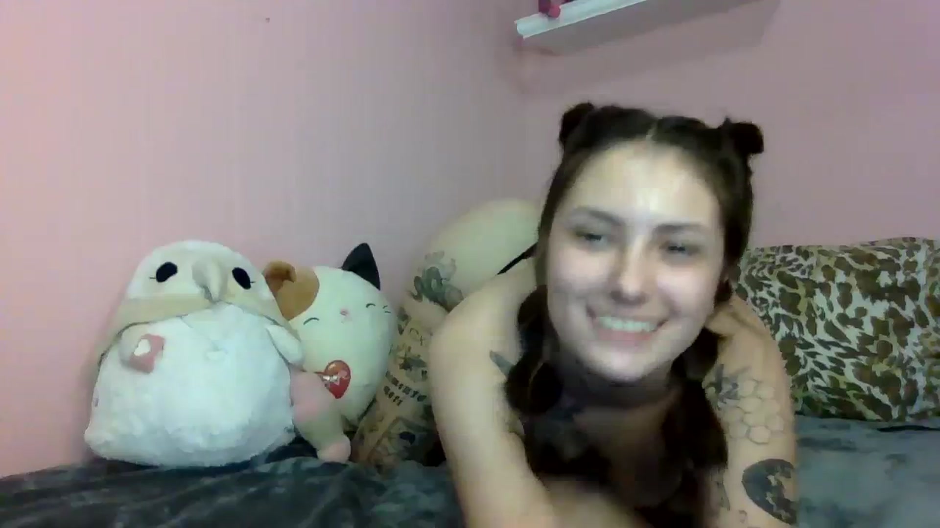Gallery image thumbnail from Cynbunz's myfreecams stream on, 08/11/2023, 15:25 image 15 of 20