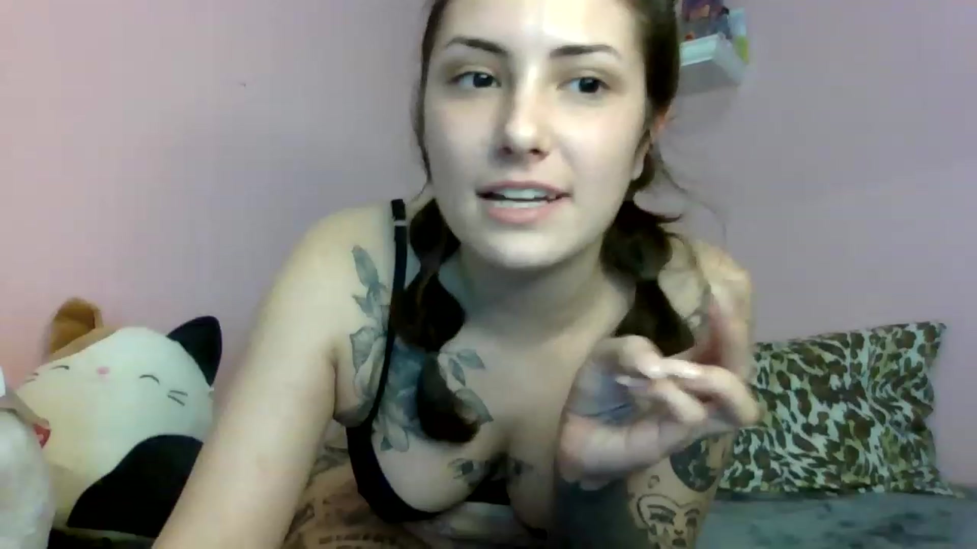 Gallery image thumbnail from Cynbunz's myfreecams stream on, 08/11/2023, 17:59 image 20 of 20