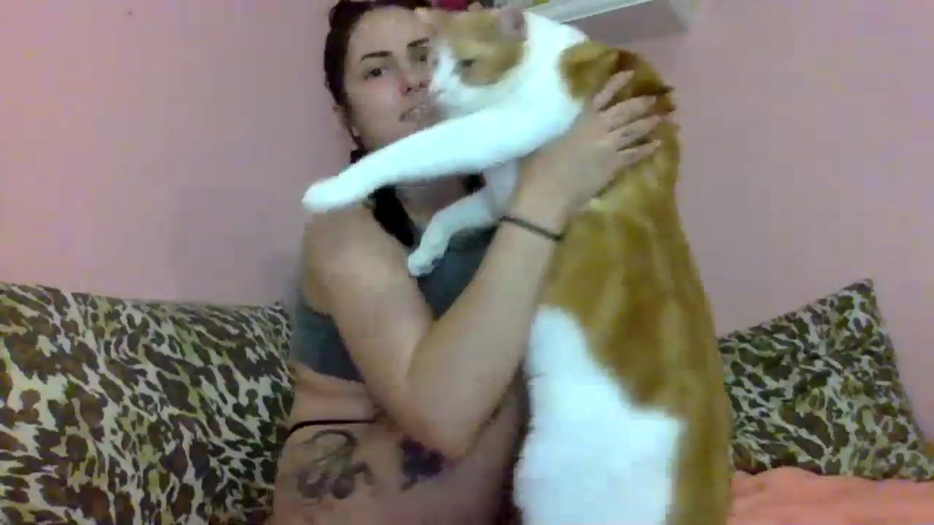 Gallery image thumbnail from Cynbunz's myfreecams stream on, 08/17/2023, 15:52 image 14 of 20