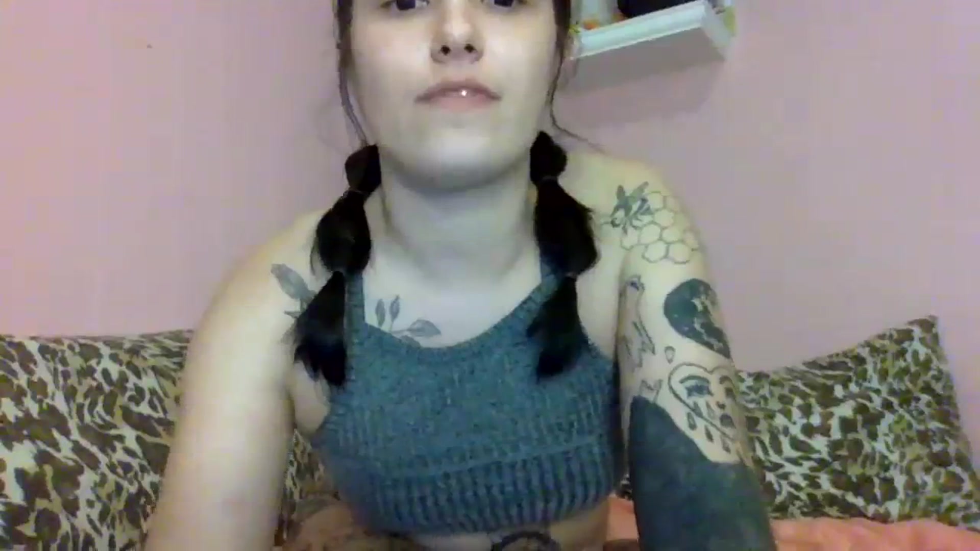 Gallery image thumbnail from Cynbunz's myfreecams stream on, 08/17/2023, 15:52 image 20 of 20