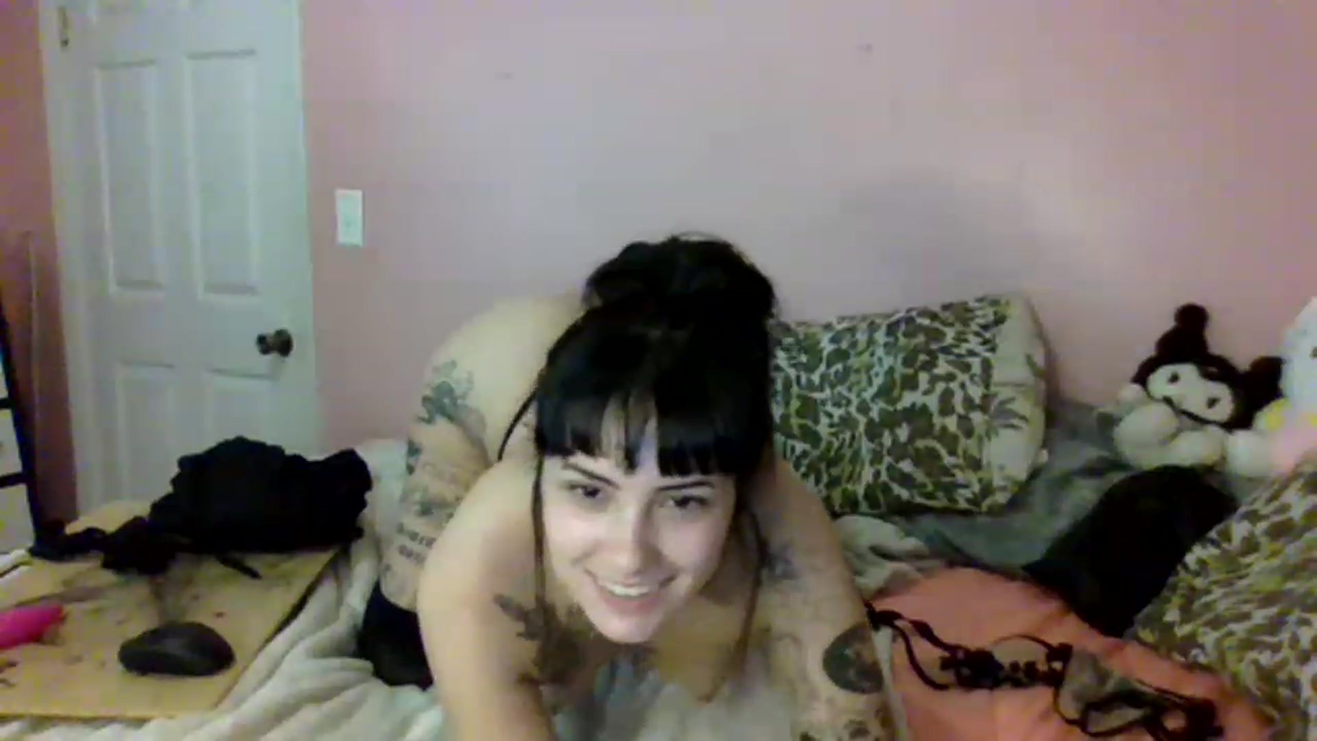 Gallery image thumbnail from Cynbunz's myfreecams stream on, 08/22/2023, 17:37 image 11 of 20