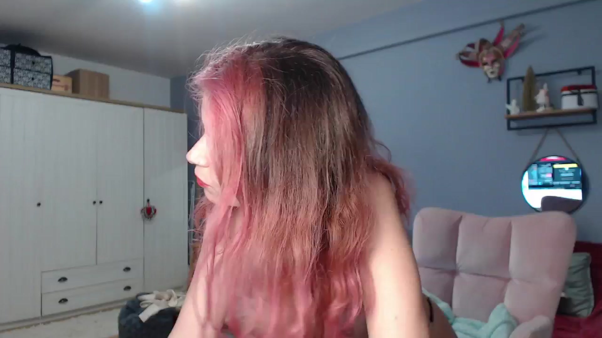Gallery image thumbnail from CynthiaRae's myfreecams stream on, 12/28/2024, 18:52 image 10 of 20
