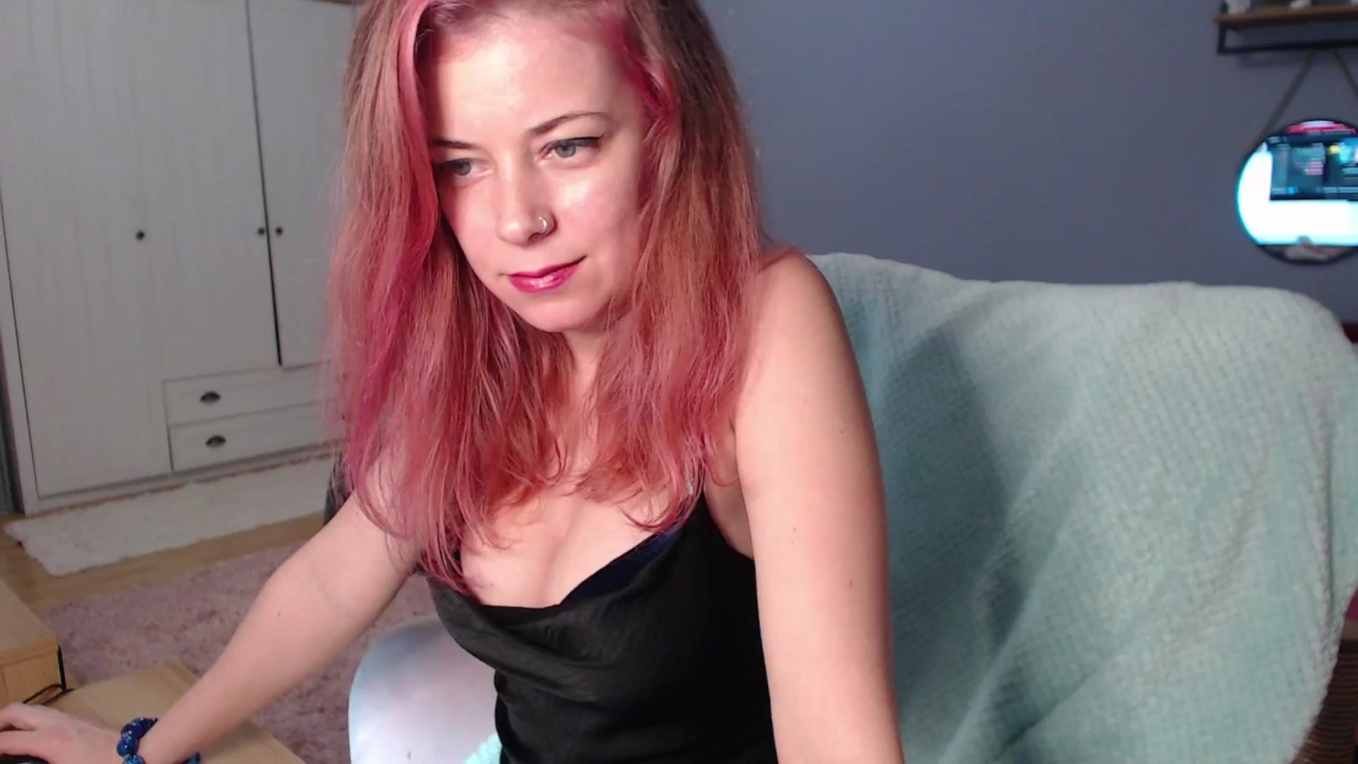 Gallery image thumbnail from CynthiaRae's myfreecams stream on, 12/31/2024, 18:18 image 1 of 20