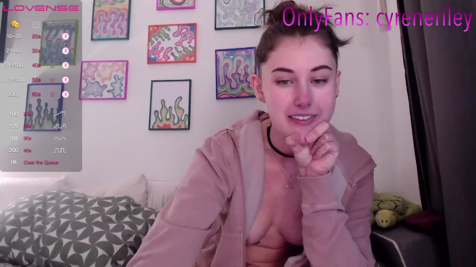 Gallery image thumbnail from Cyreneriley's myfreecams stream on, 02/23/2023, 22:40 image 18 of 20