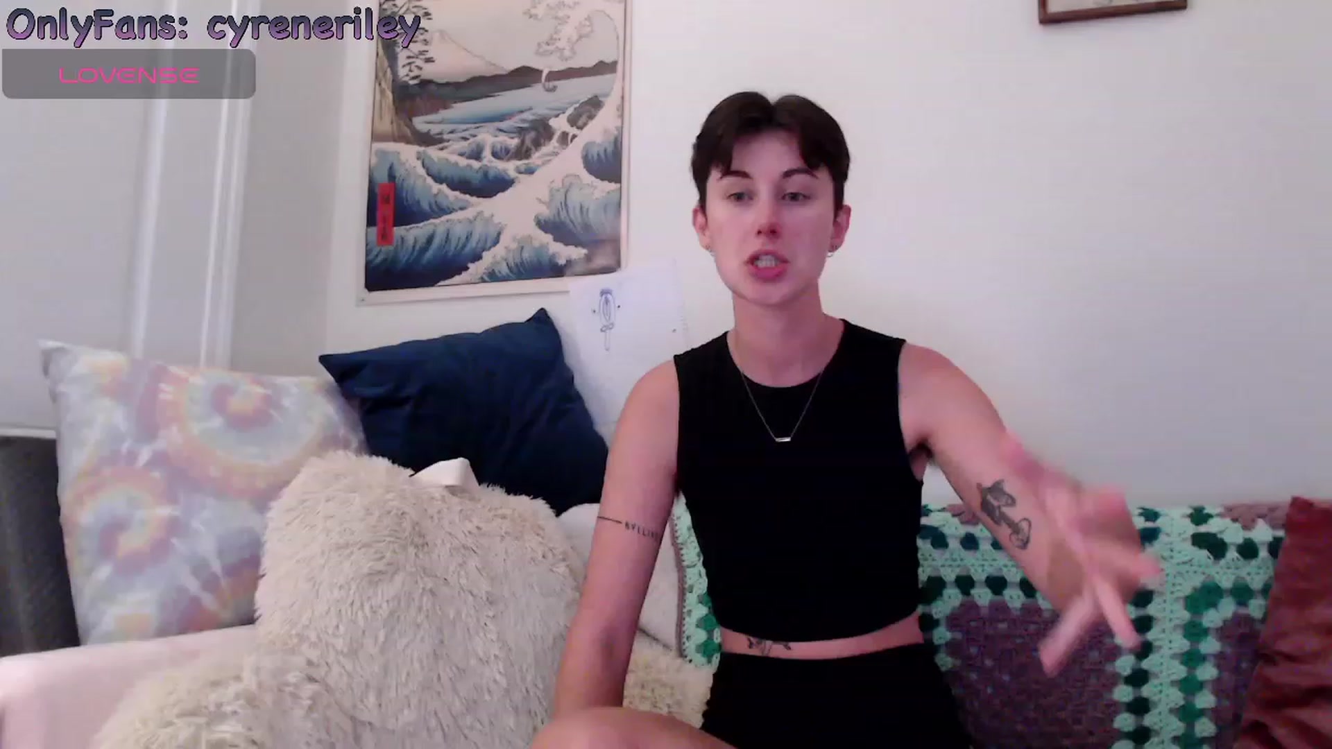 Gallery image thumbnail from Cyreneriley's myfreecams stream on, 10/12/2023, 24:22 image 4 of 20