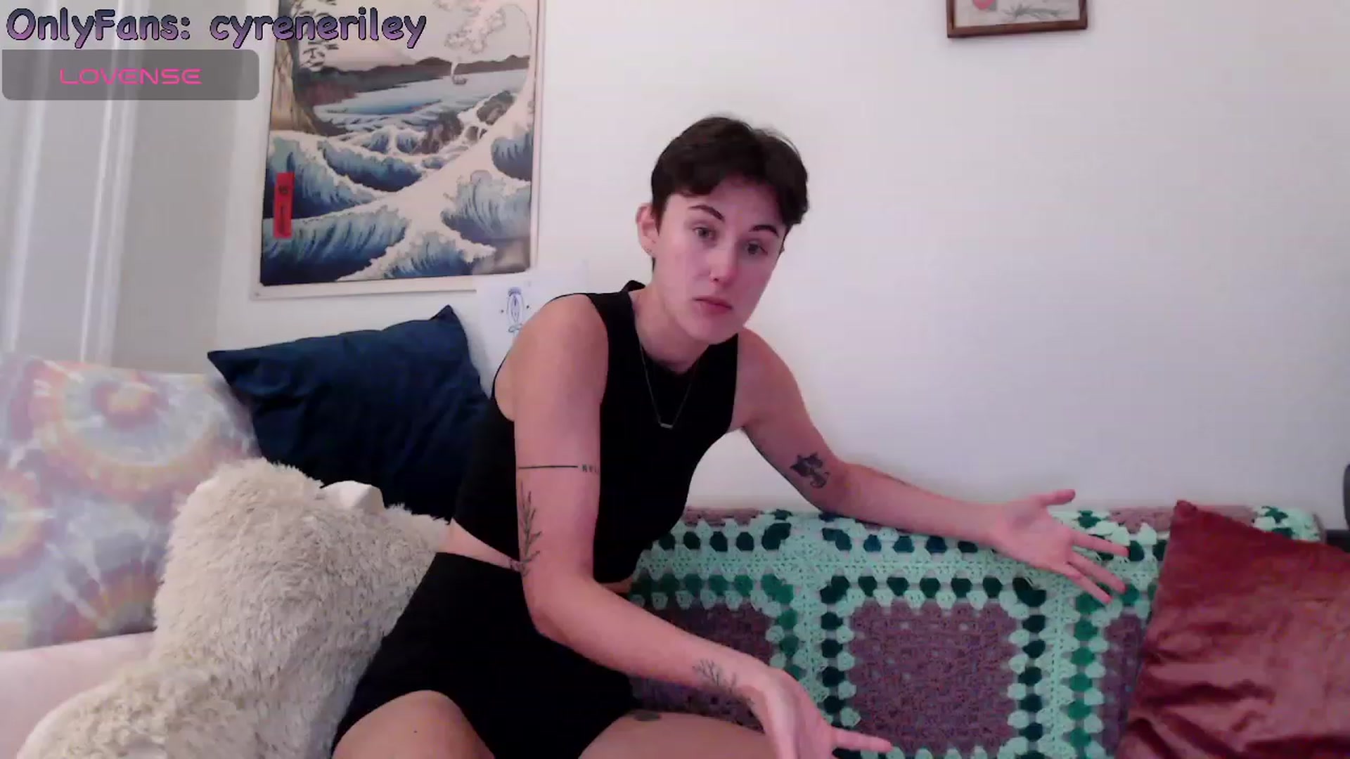 Gallery image thumbnail from Cyreneriley's myfreecams stream on, 10/12/2023, 24:22 image 8 of 20