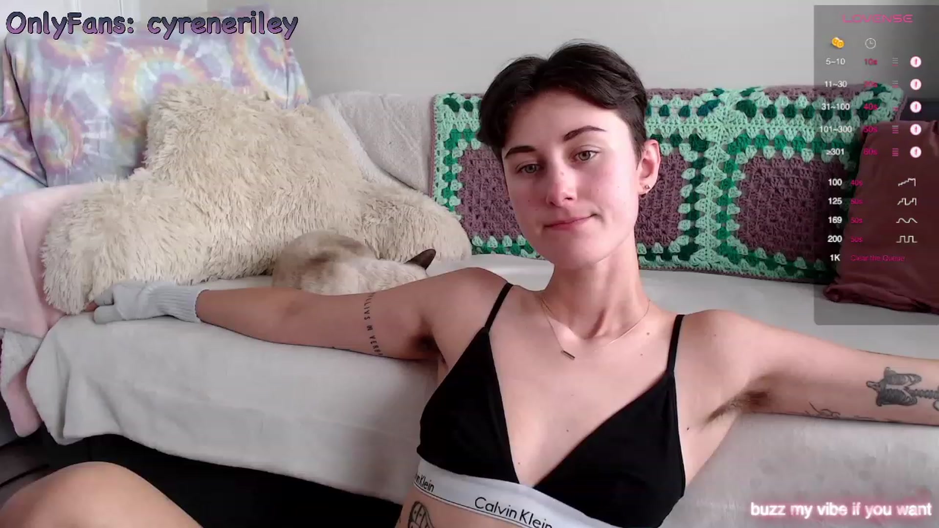 Gallery image thumbnail from Cyreneriley's myfreecams stream on, 10/18/2023, 18:29 image 17 of 20