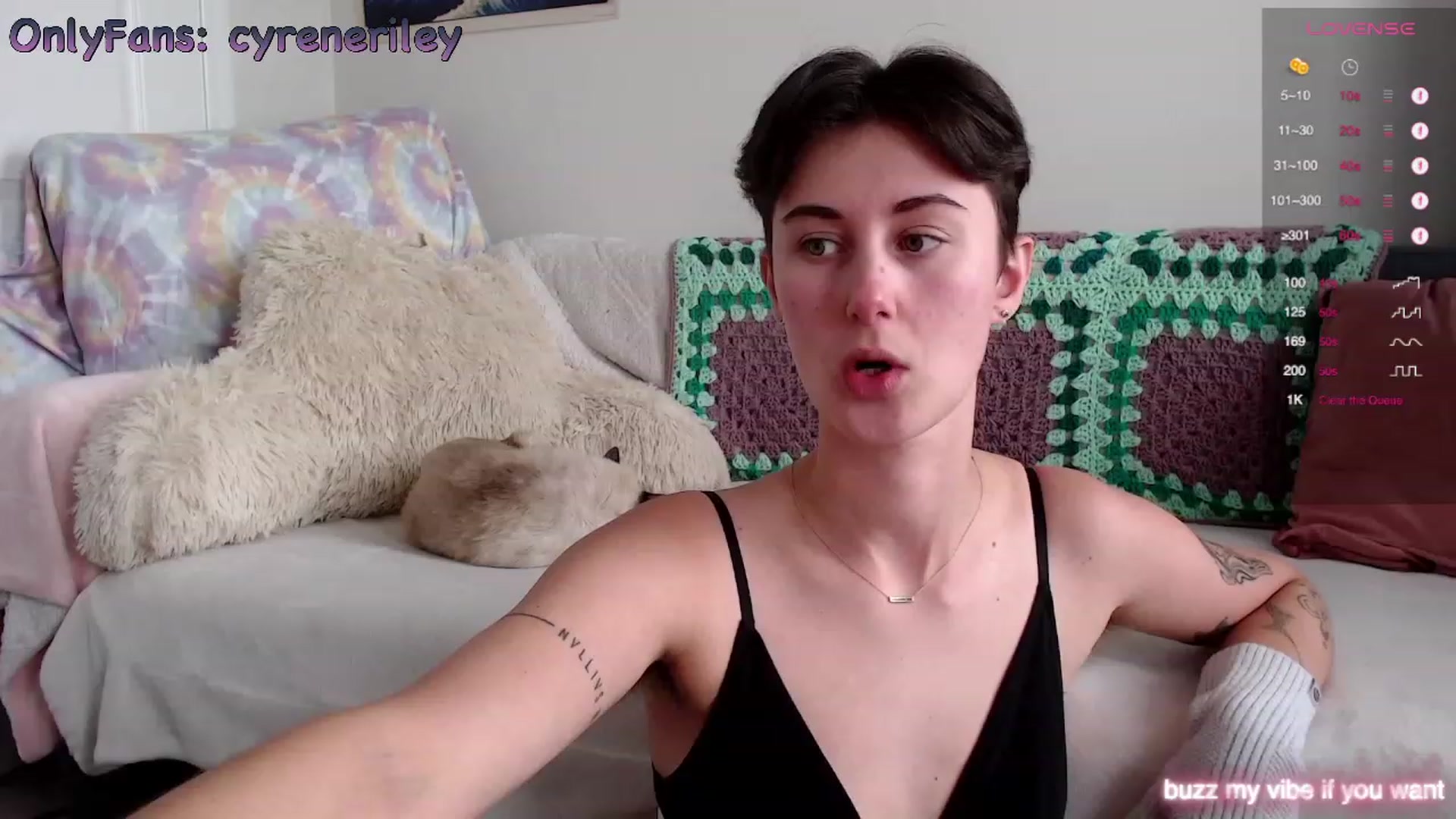 Gallery image thumbnail from Cyreneriley's myfreecams stream on, 10/18/2023, 18:29 image 19 of 20