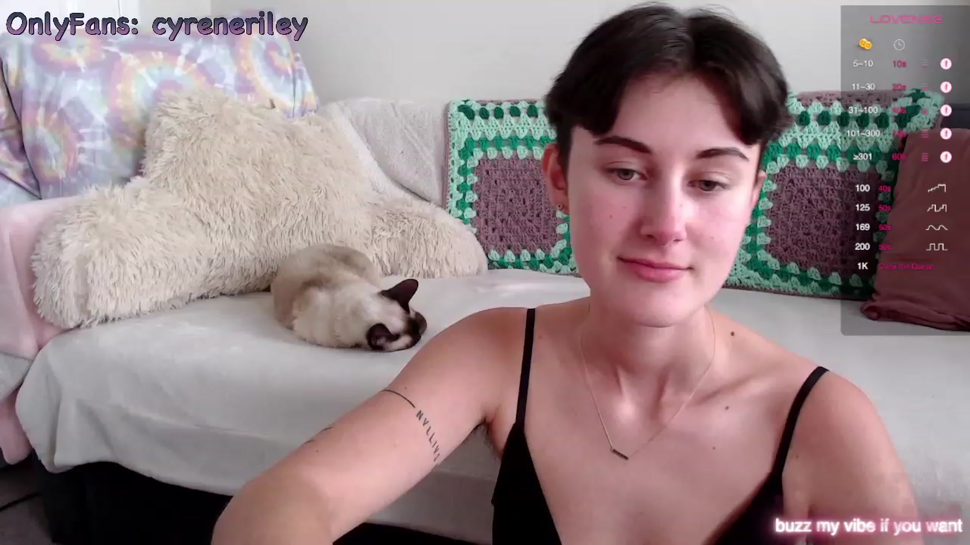 Gallery image thumbnail from Cyreneriley's myfreecams stream on, 10/18/2023, 18:29 image 14 of 20