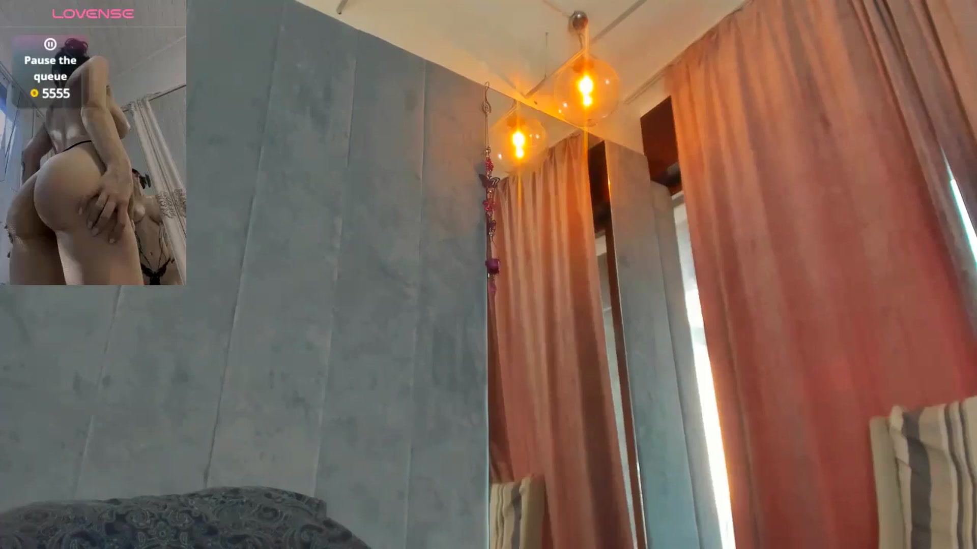 Gallery image thumbnail from D4rk_B4be's myfreecams stream on, 12/18/2024, 08:23 image 15 of 20