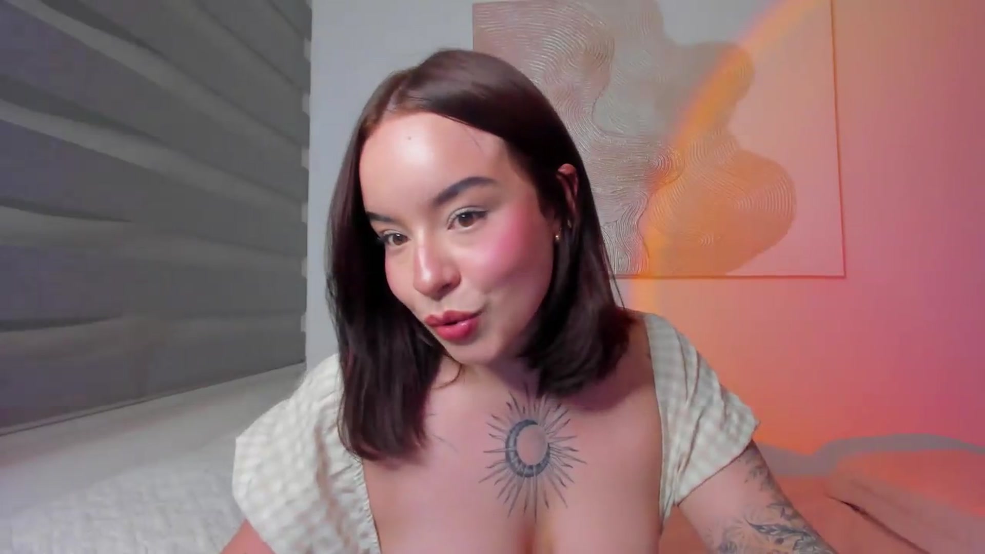 Gallery image thumbnail from DANIELA__'s myfreecams stream on, 08/15/2026, 01:31 image 4 of 20