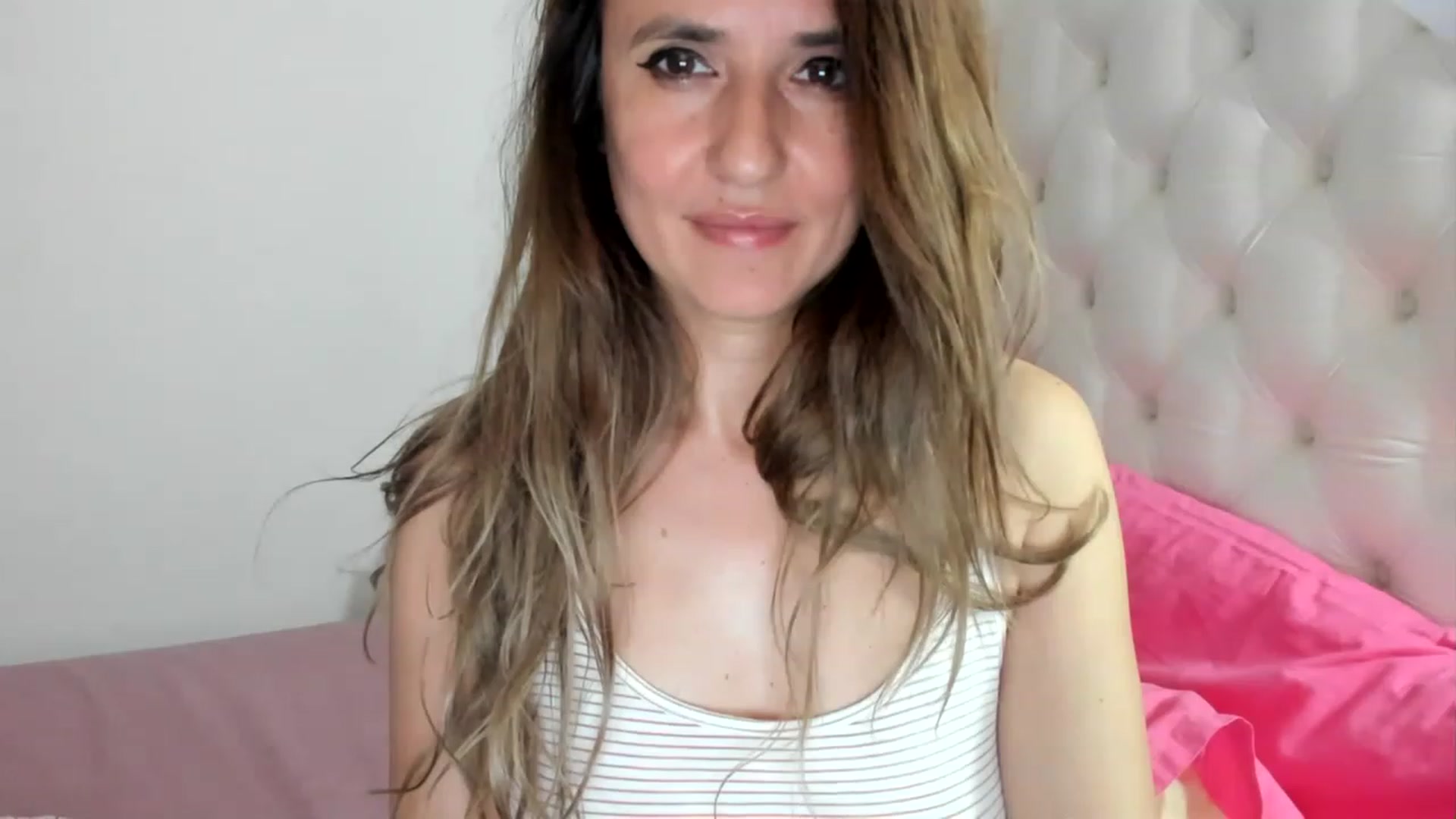 Gallery image thumbnail from DANIELLE's myfreecams stream on, 03/29/2023, 08:39 image 20 of 20