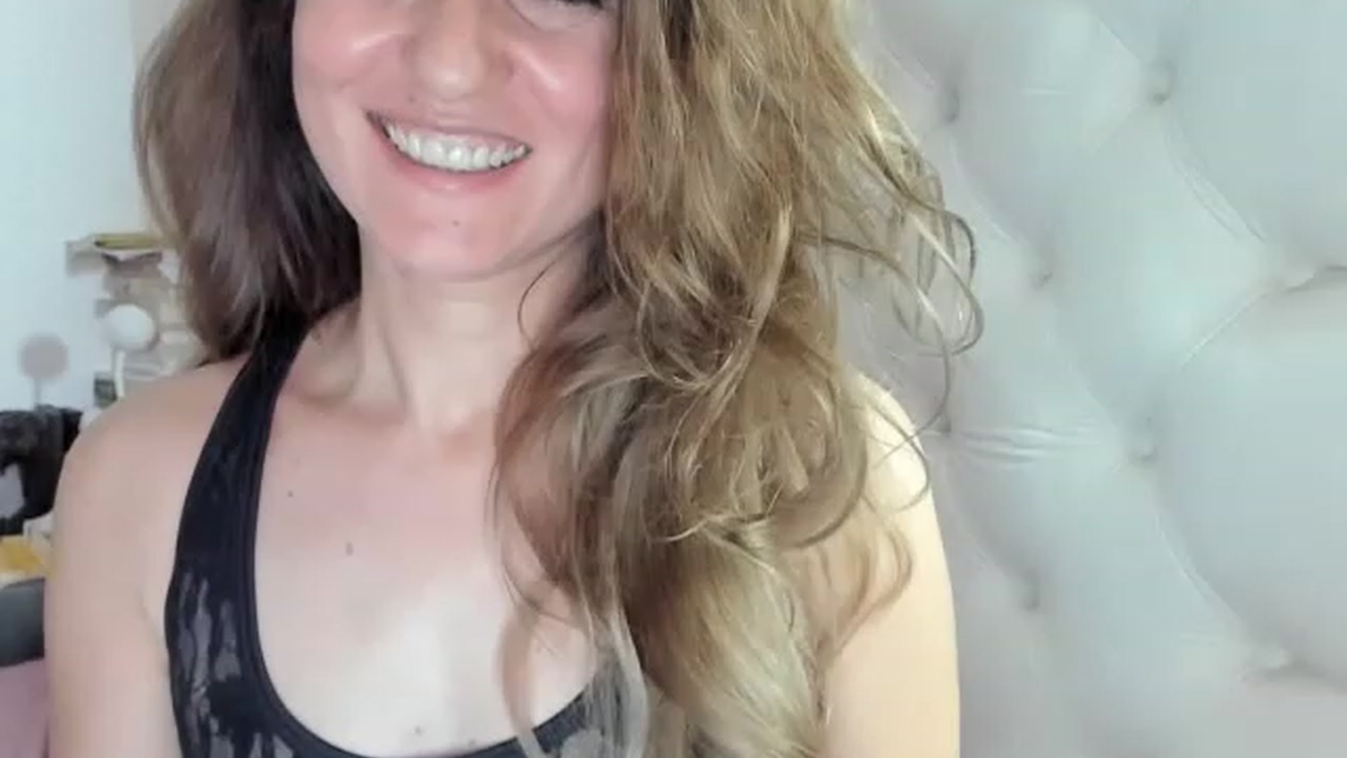 Gallery image thumbnail from DANIELLE's myfreecams stream on, 04/10/2023, 06:30 image 17 of 20