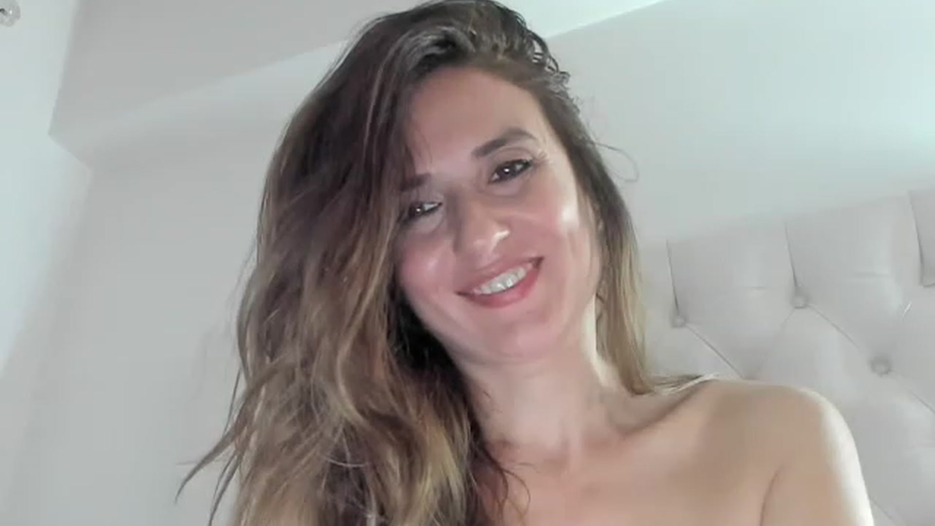 Gallery image thumbnail from DANIELLE's myfreecams stream on, 04/24/2023, 07:21 image 13 of 20