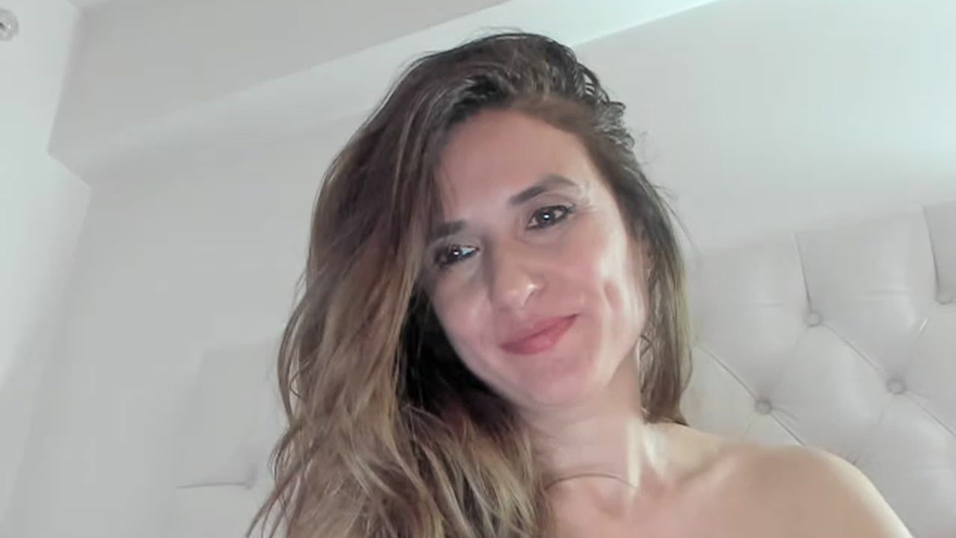 Gallery image thumbnail from DANIELLE's myfreecams stream on, 04/24/2023, 07:21 image 6 of 20