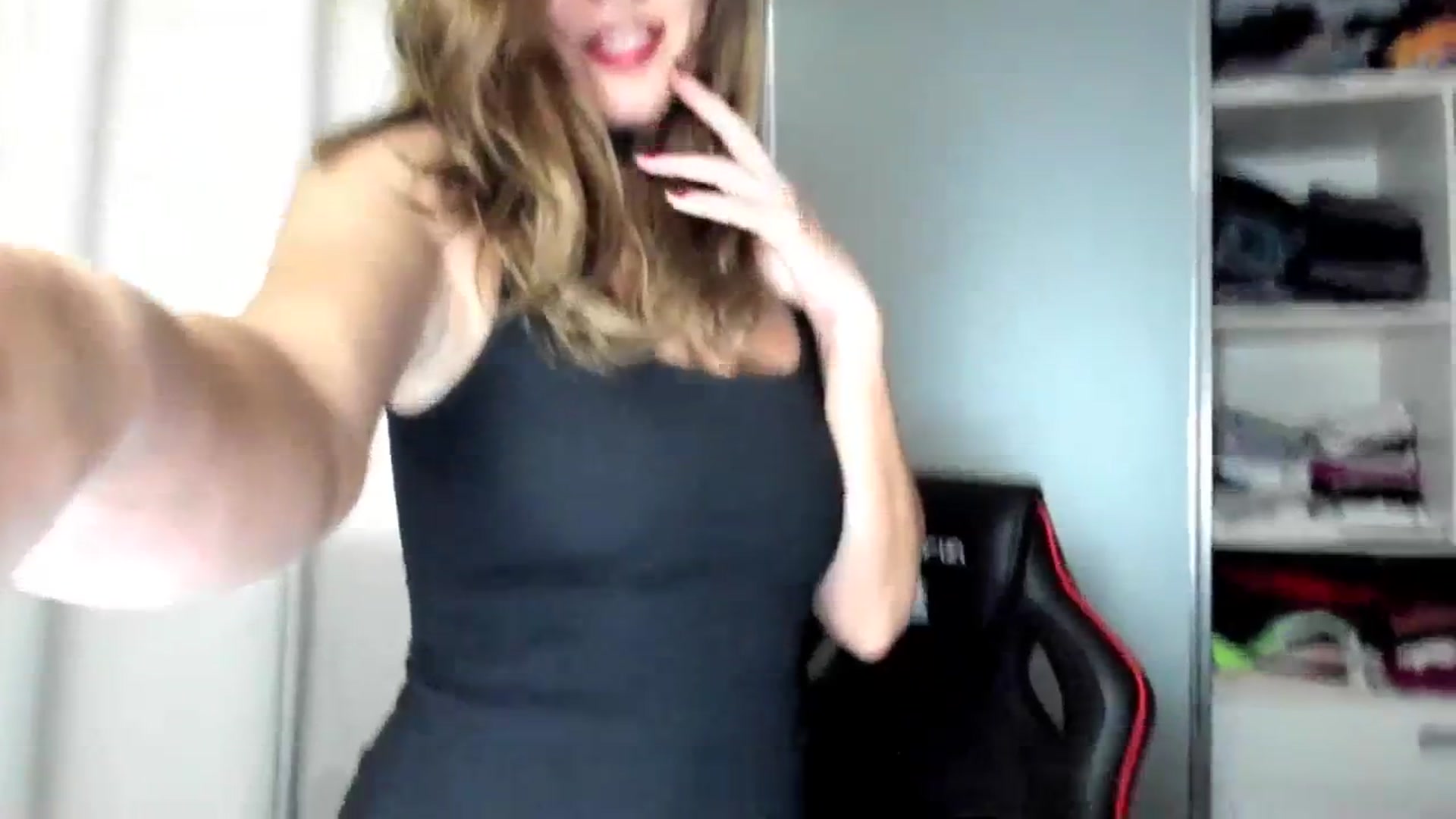 Gallery image thumbnail from DANIELLE's myfreecams stream on, 11/01/2023, 10:37 image 6 of 20